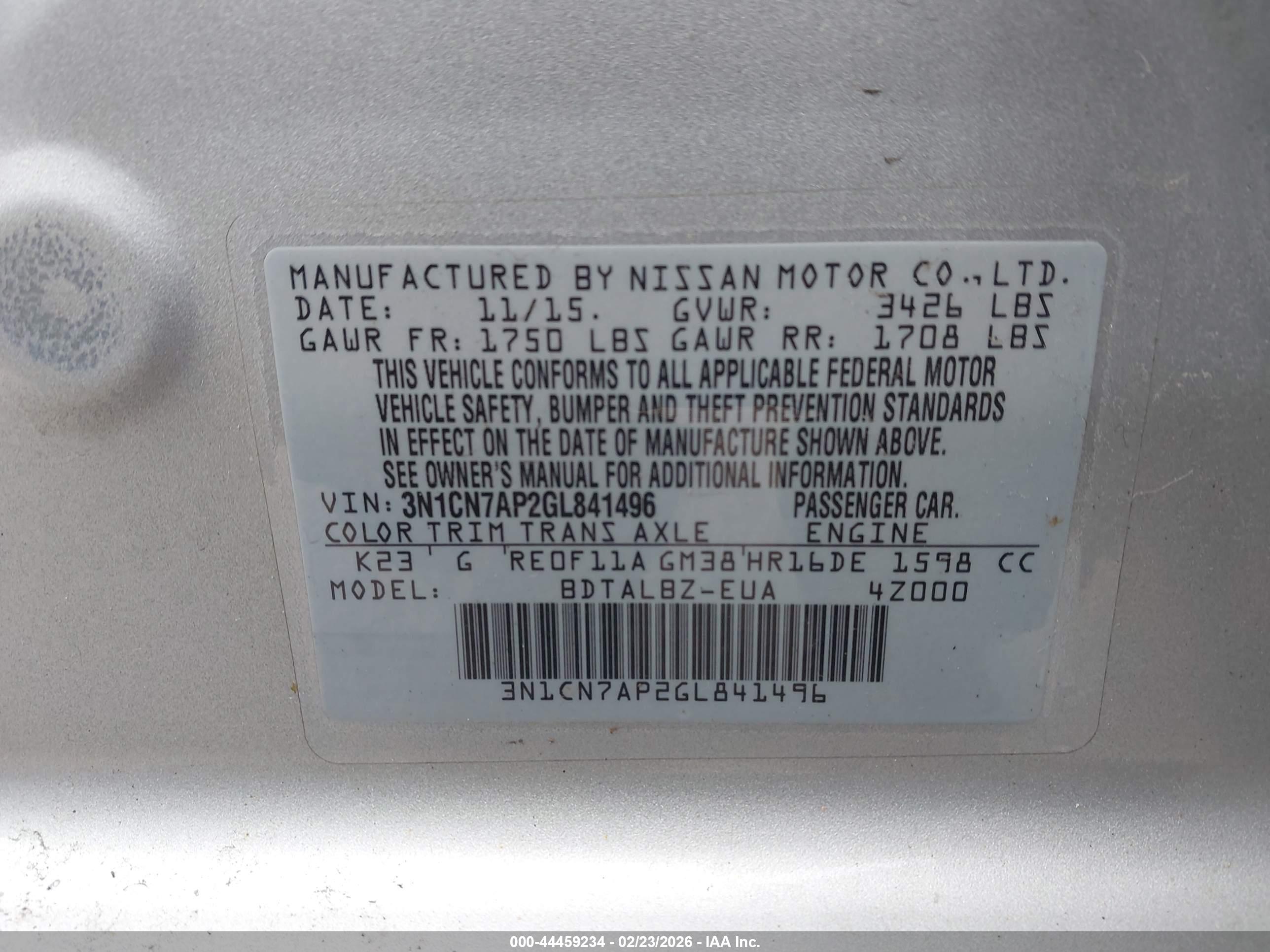 NISSAN VERSA image 9