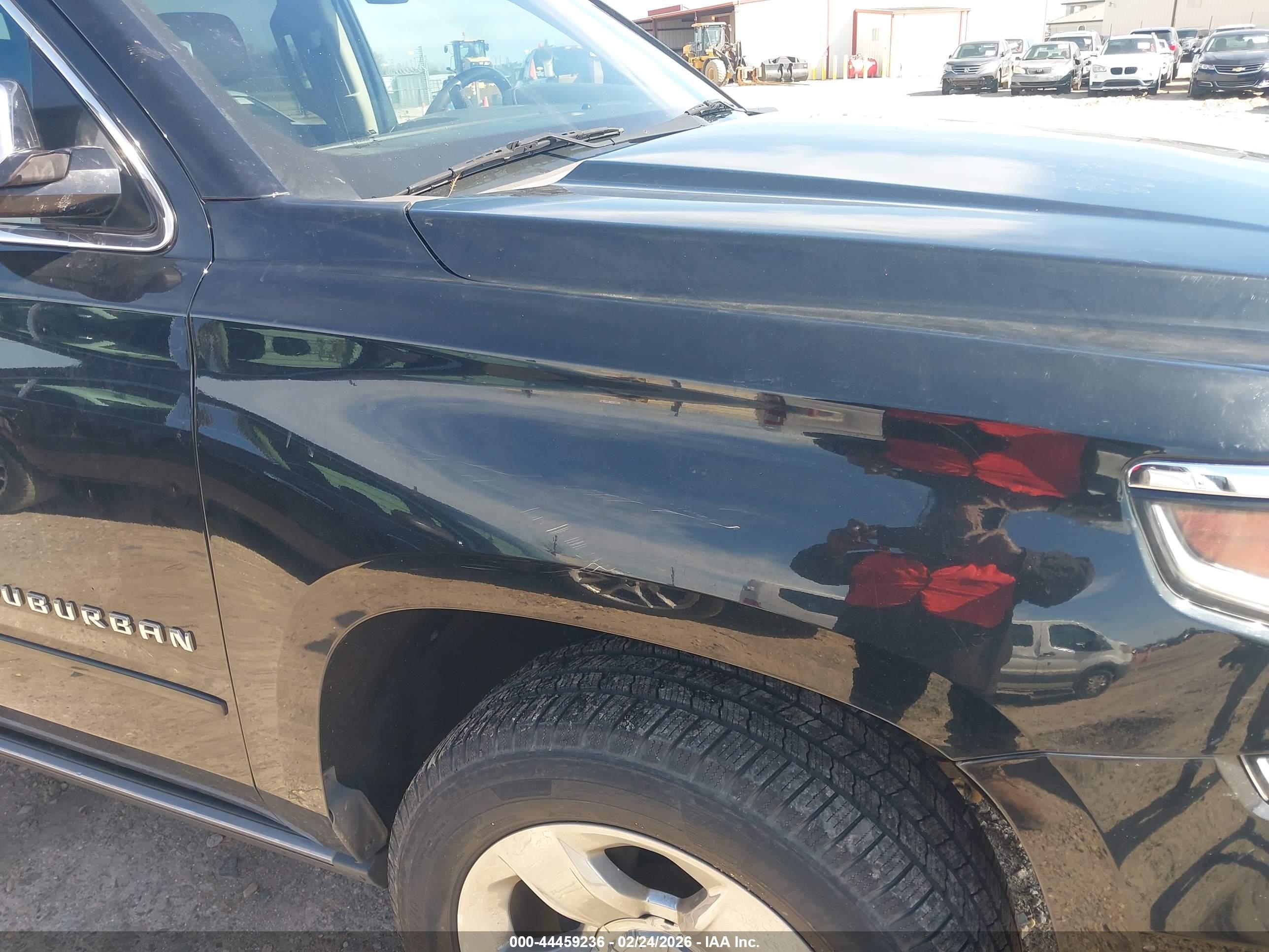 CHEVROLET SUBURBAN image 6
