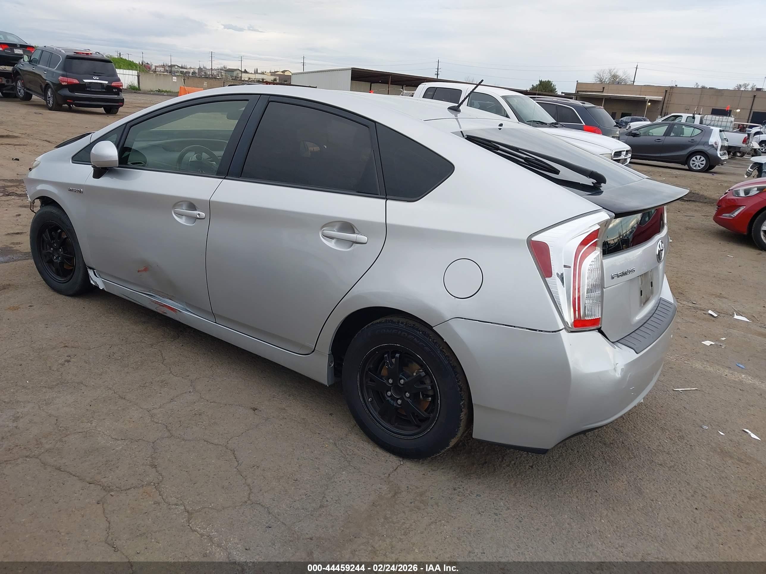 TOYOTA PRIUS image 3