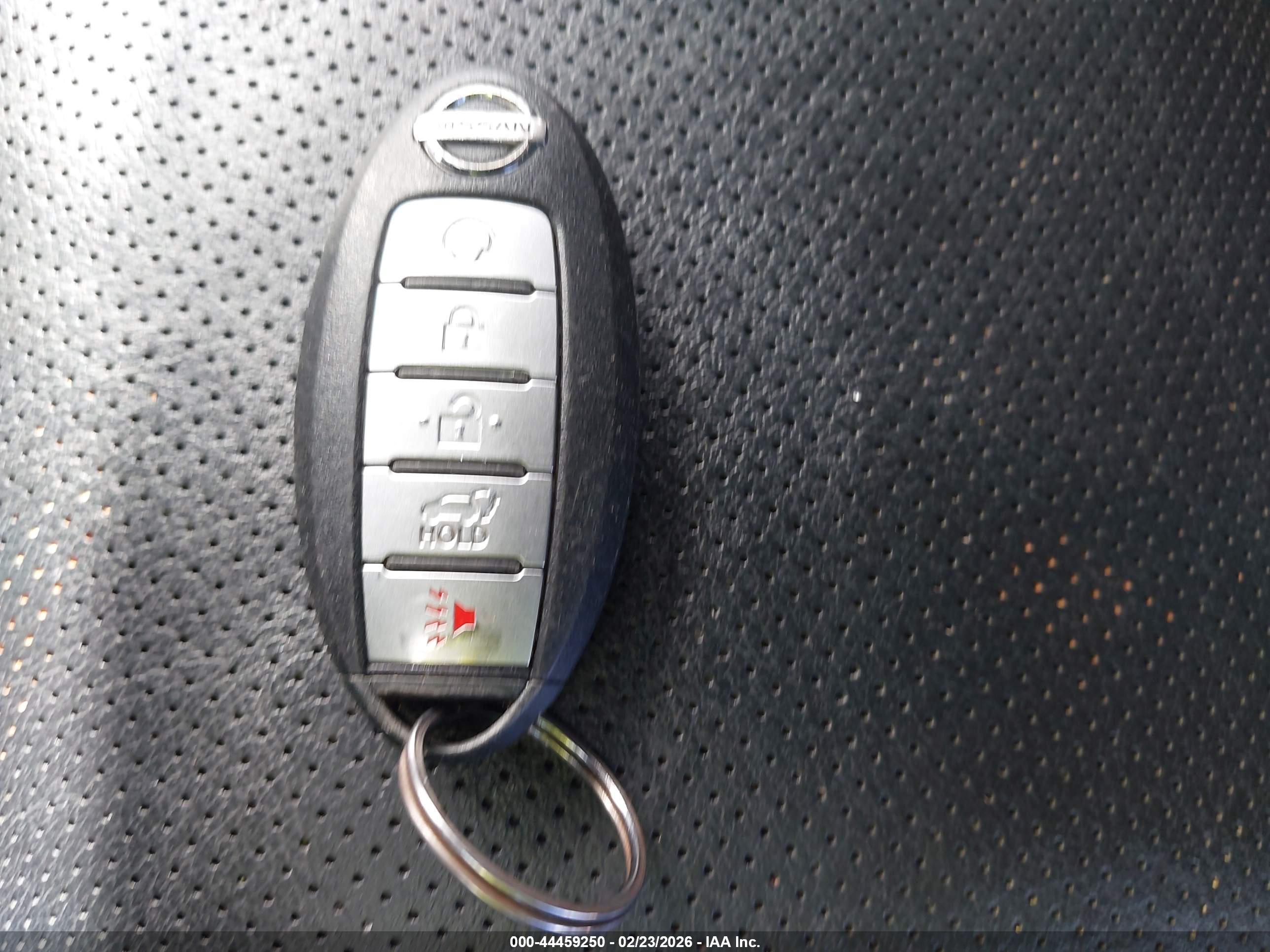 NISSAN ROGUE image 11