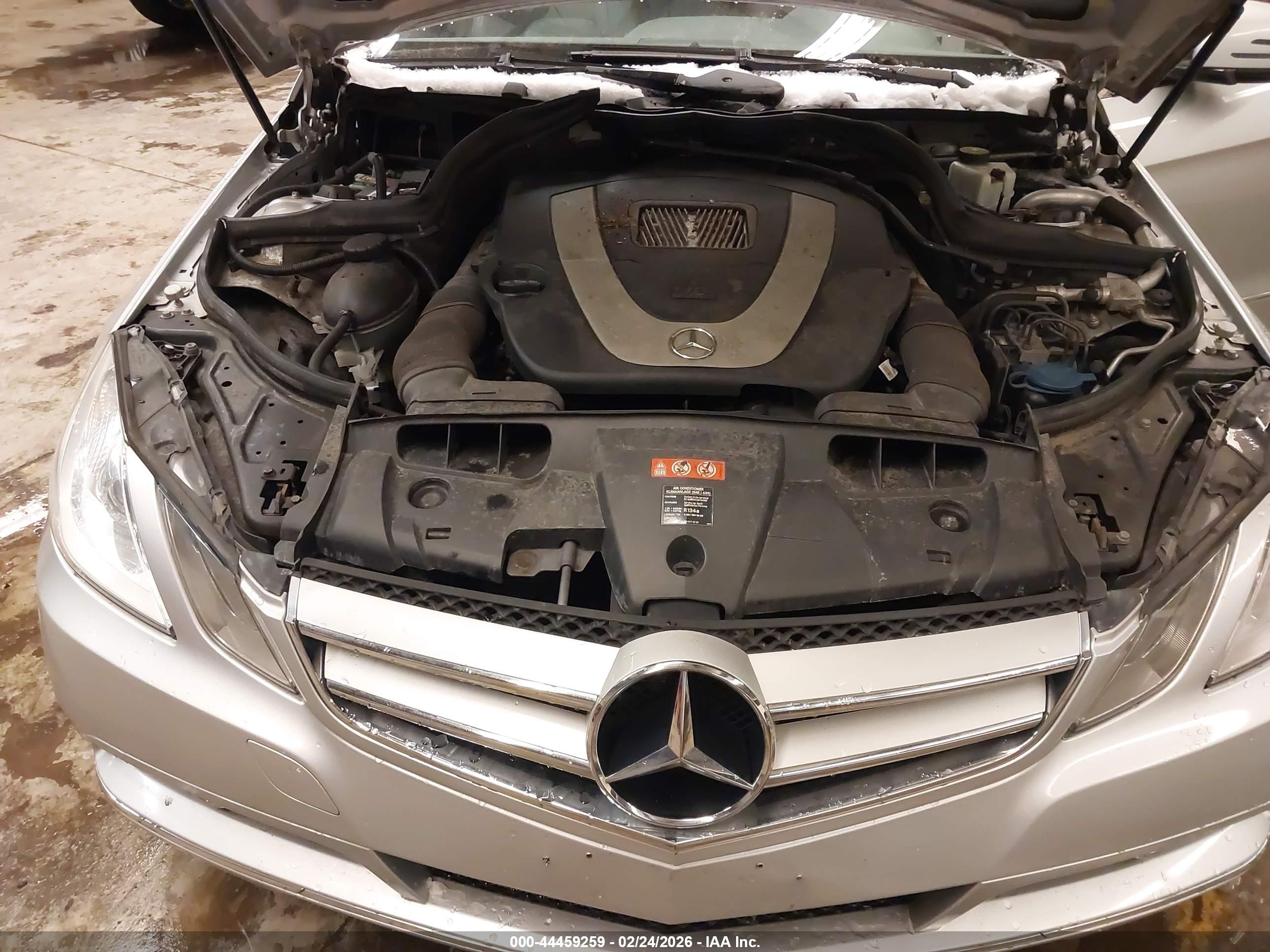 MERCEDES-BENZ E image 10