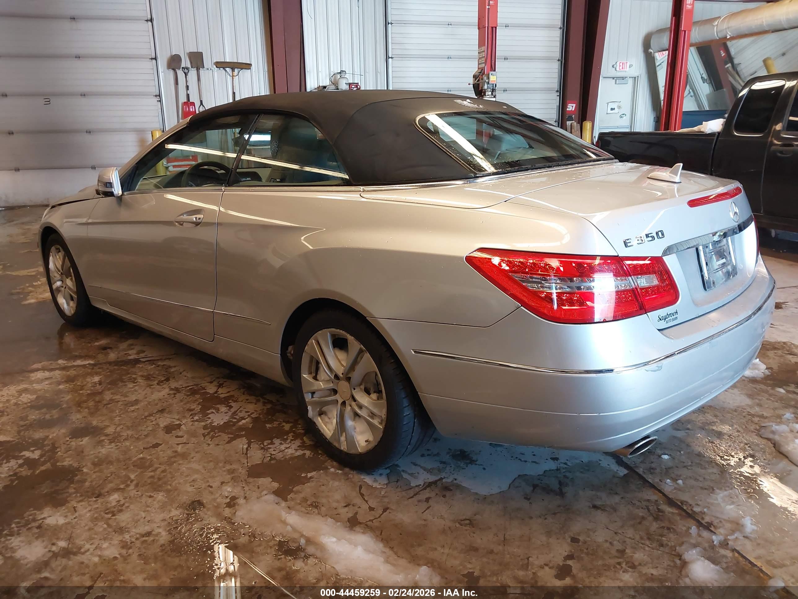 MERCEDES-BENZ E image 3
