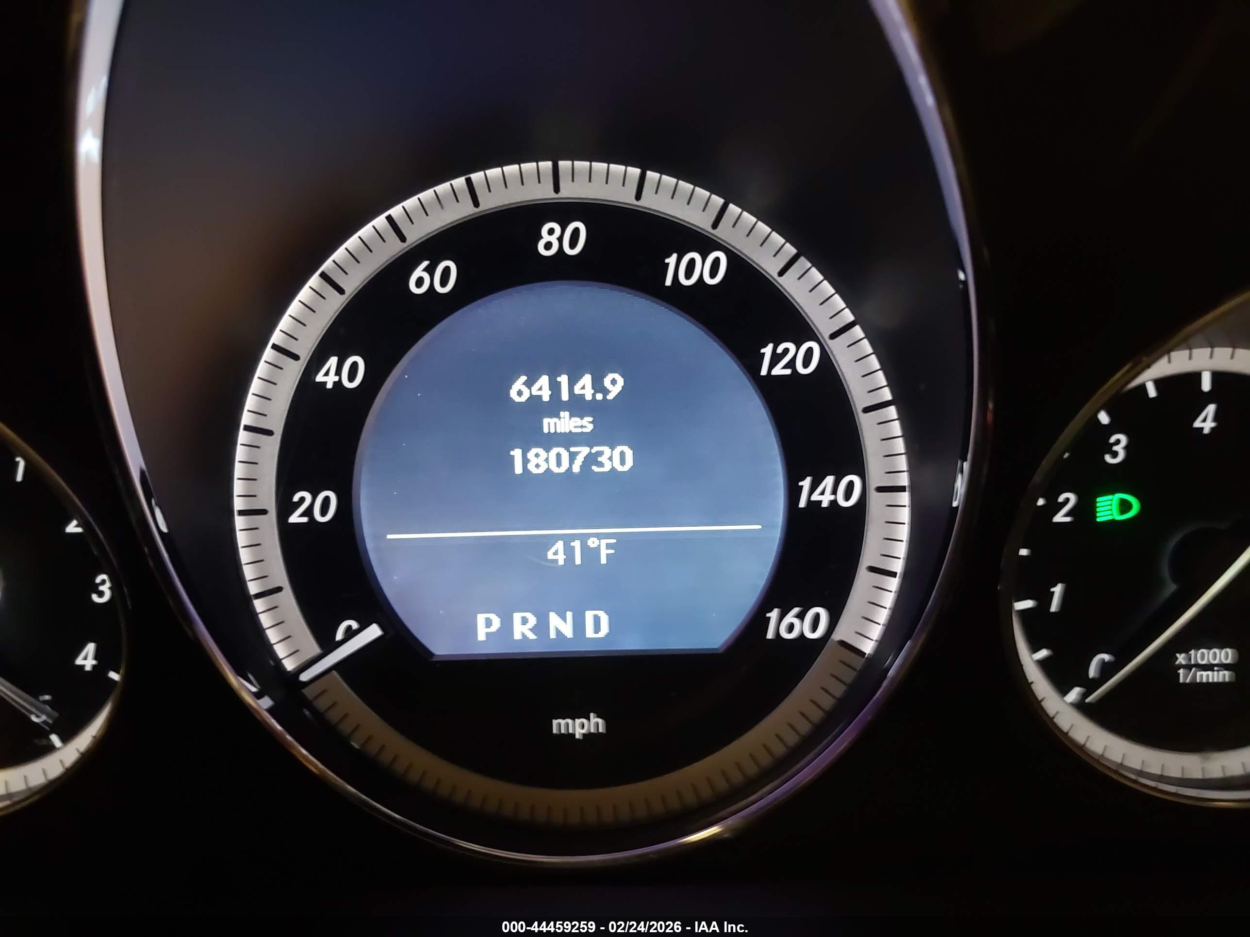 MERCEDES-BENZ E image 7