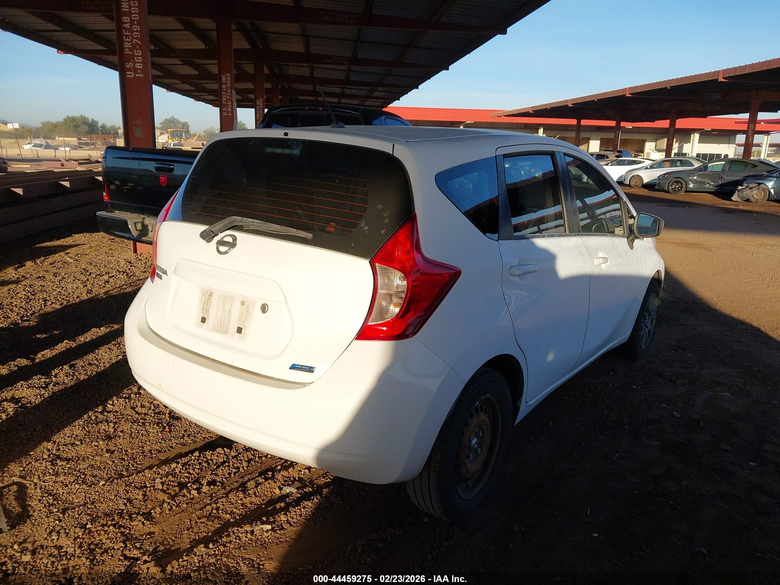 NISSAN VERSA image 4