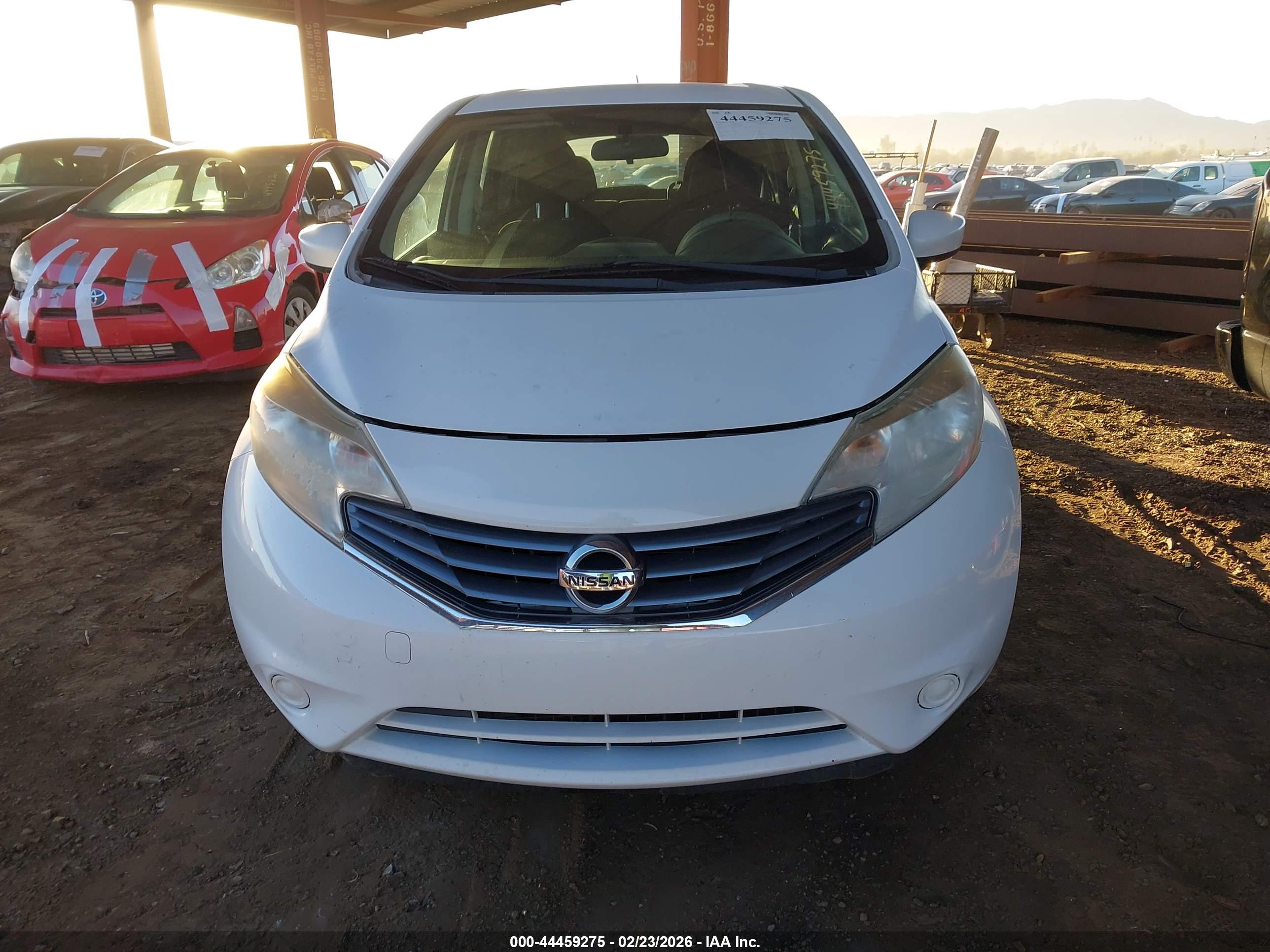 NISSAN VERSA image 6