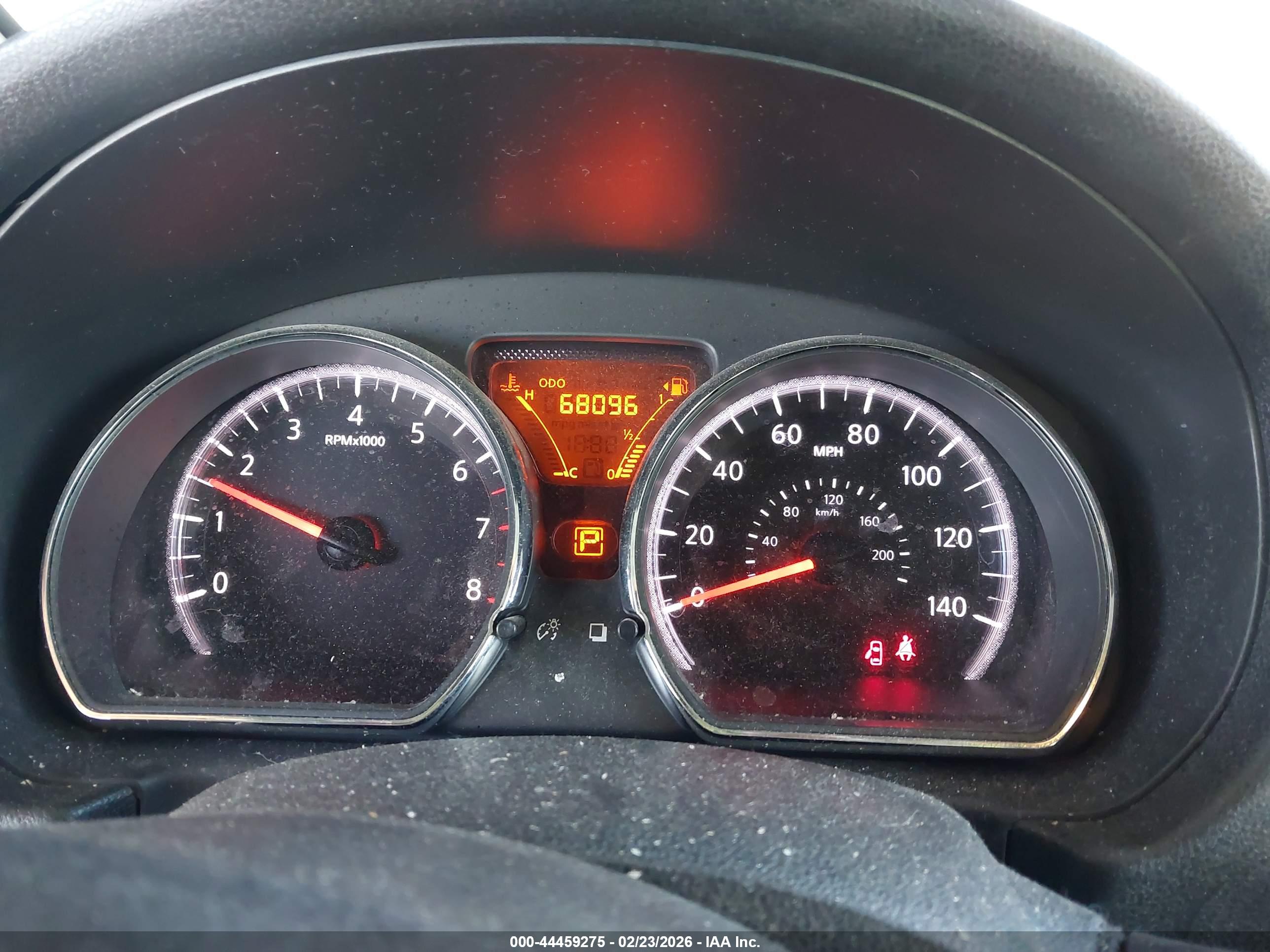 NISSAN VERSA image 7
