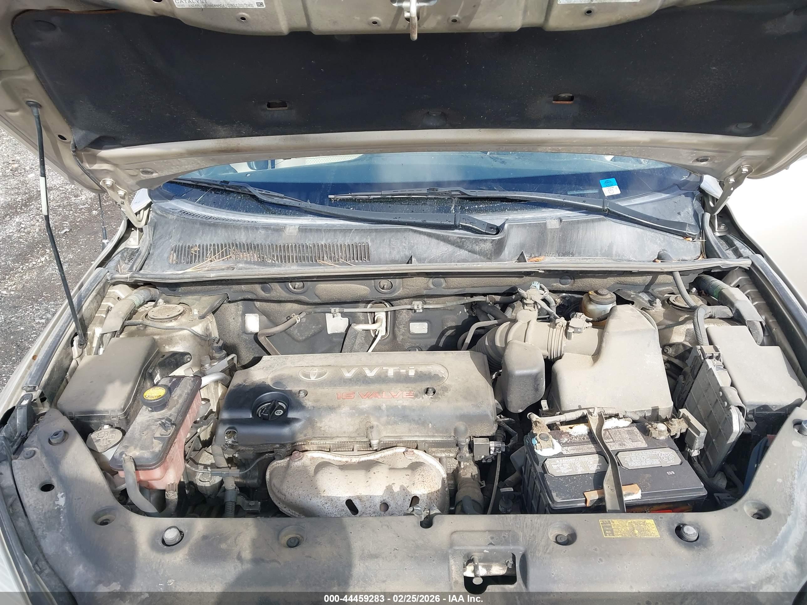 TOYOTA RAV4 image 10