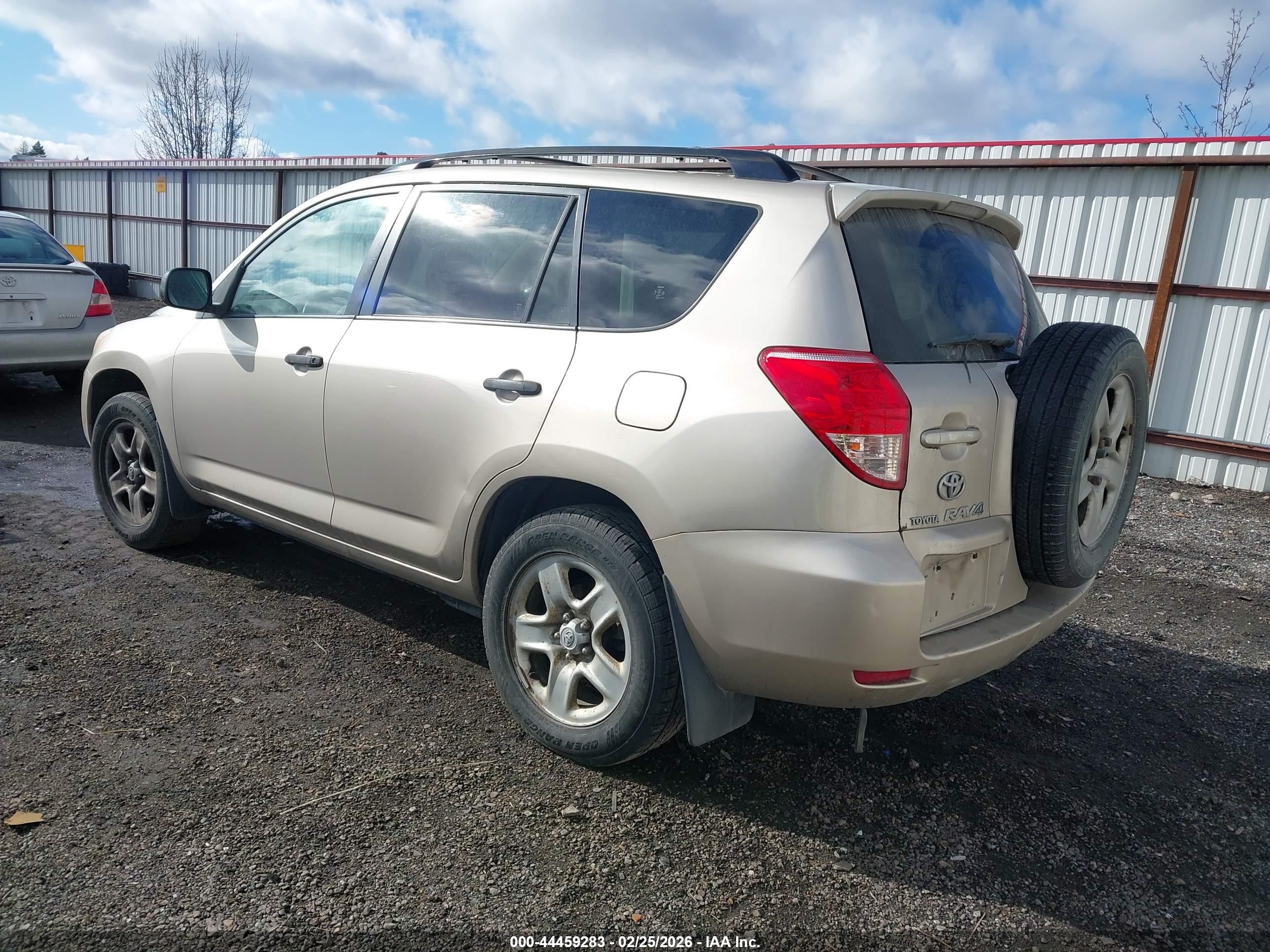 TOYOTA RAV4 image 3