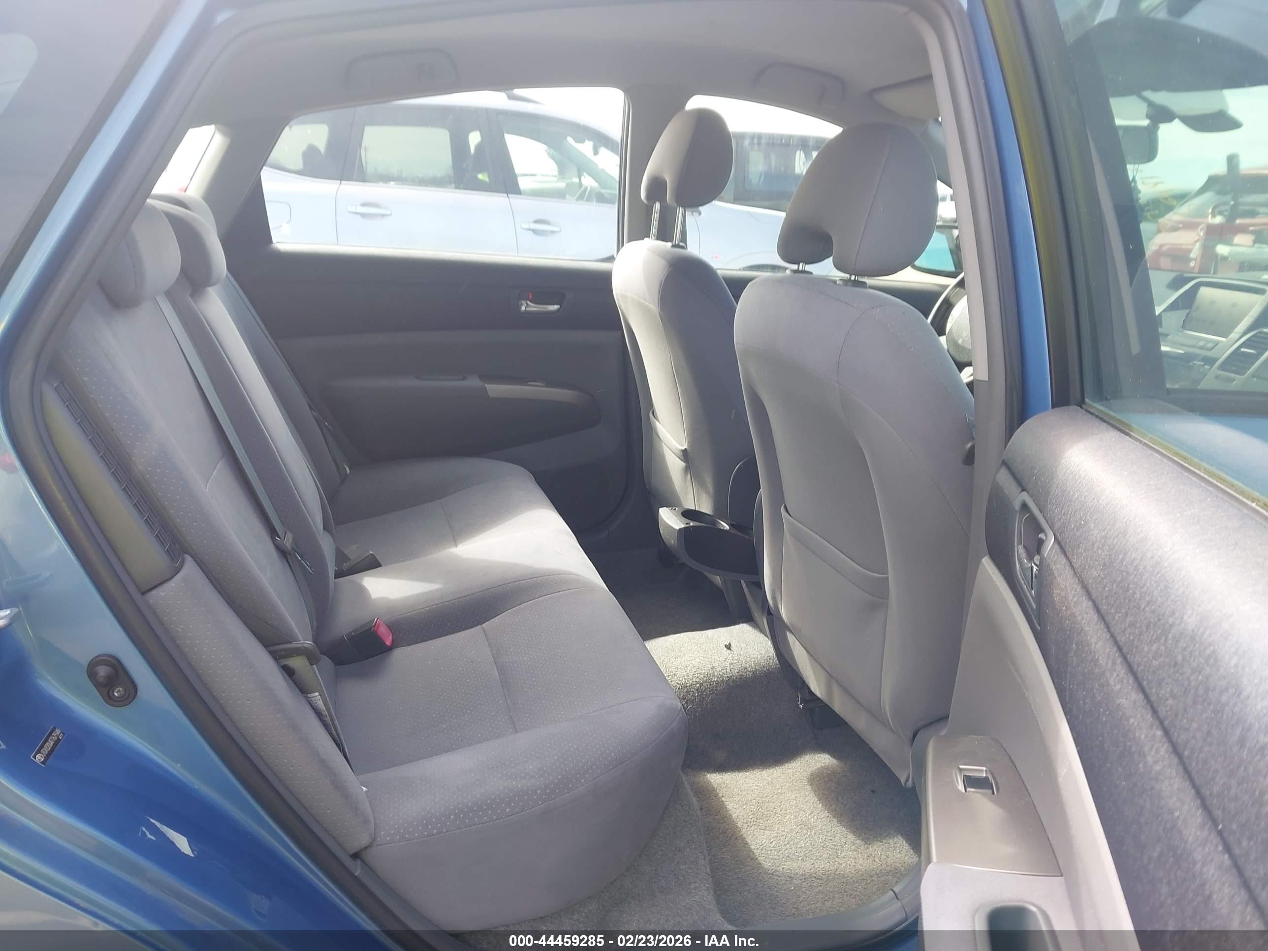 TOYOTA PRIUS image 8