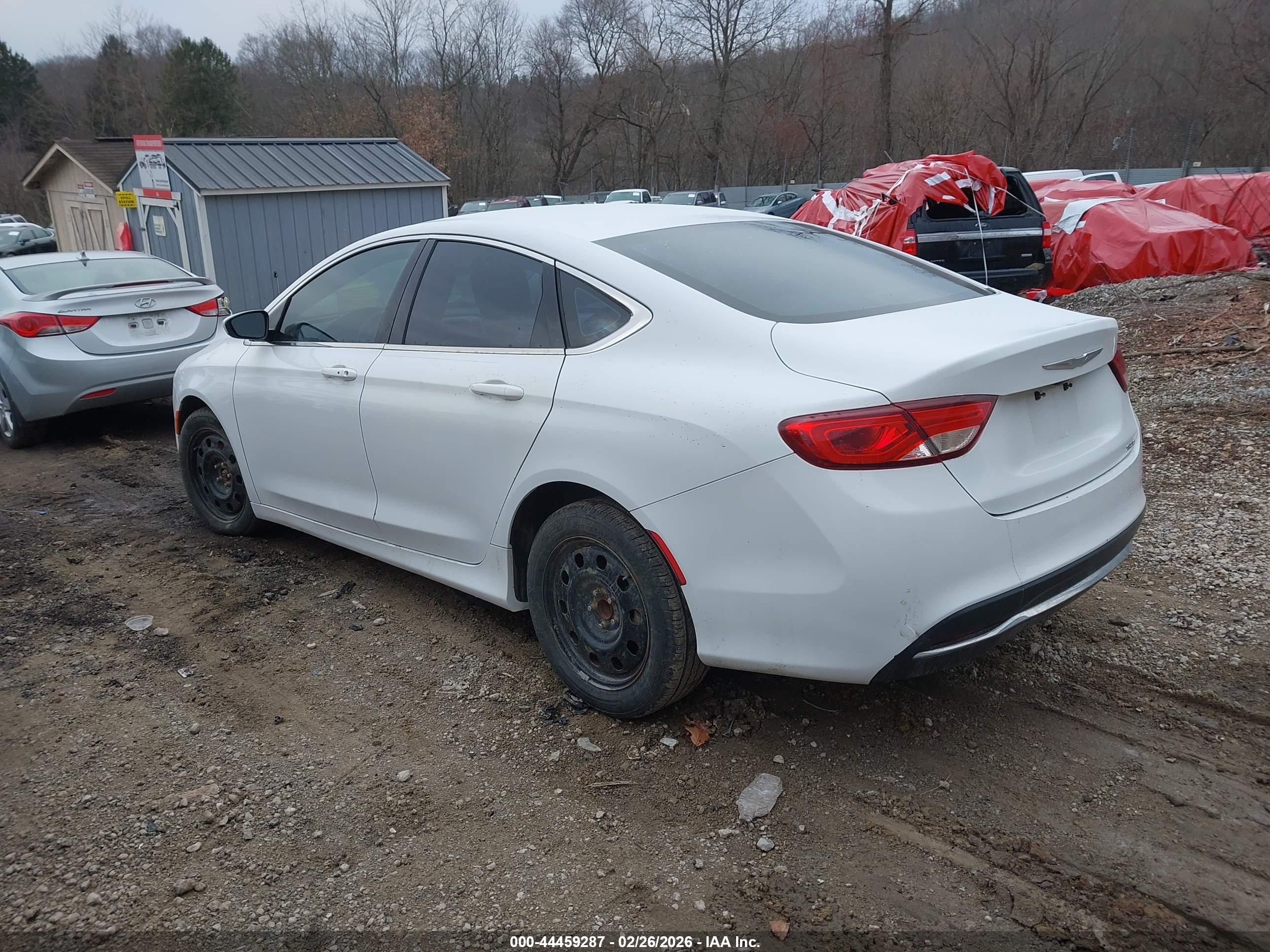 CHRYSLER 200 image 3