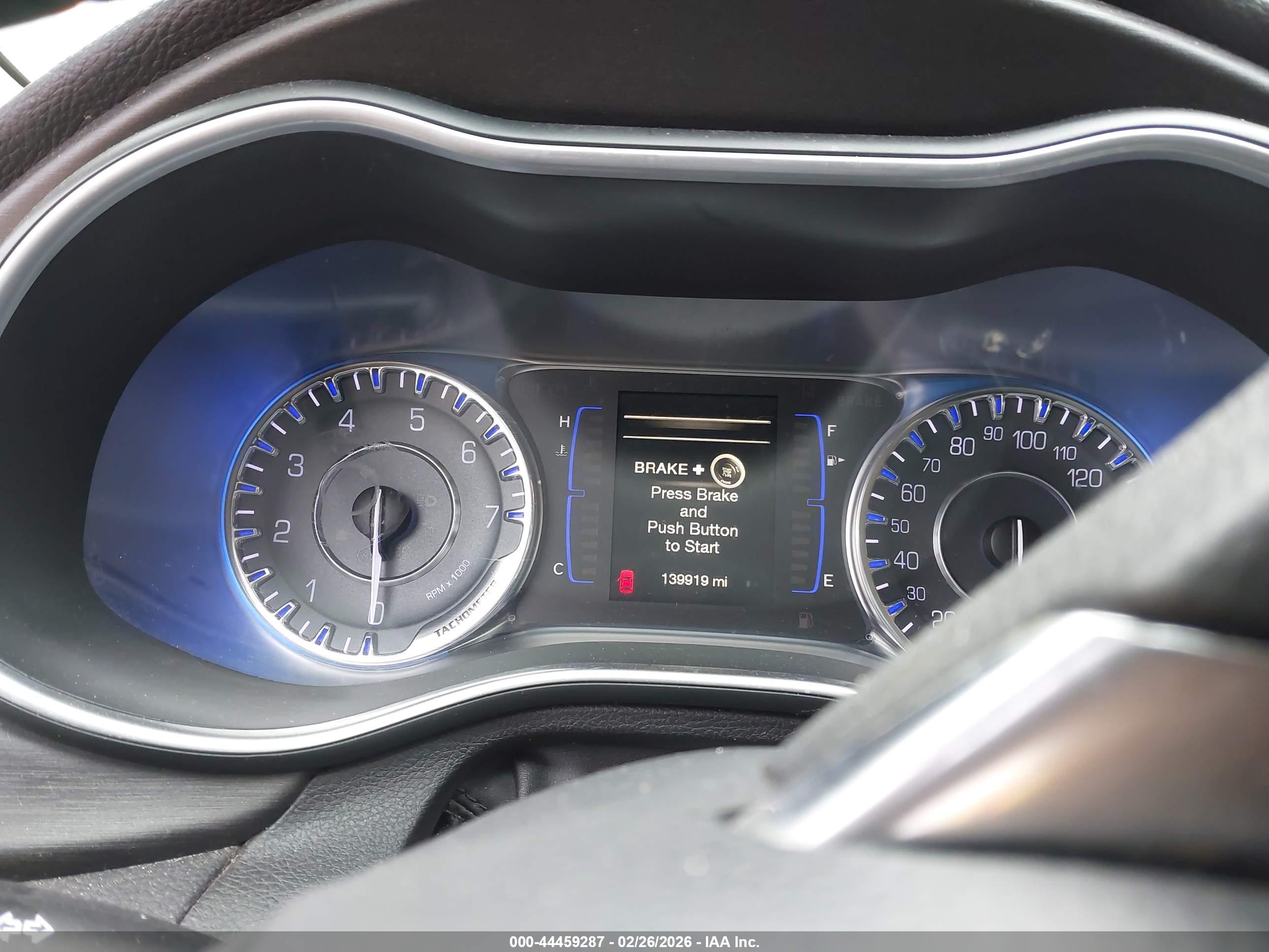 CHRYSLER 200 image 7