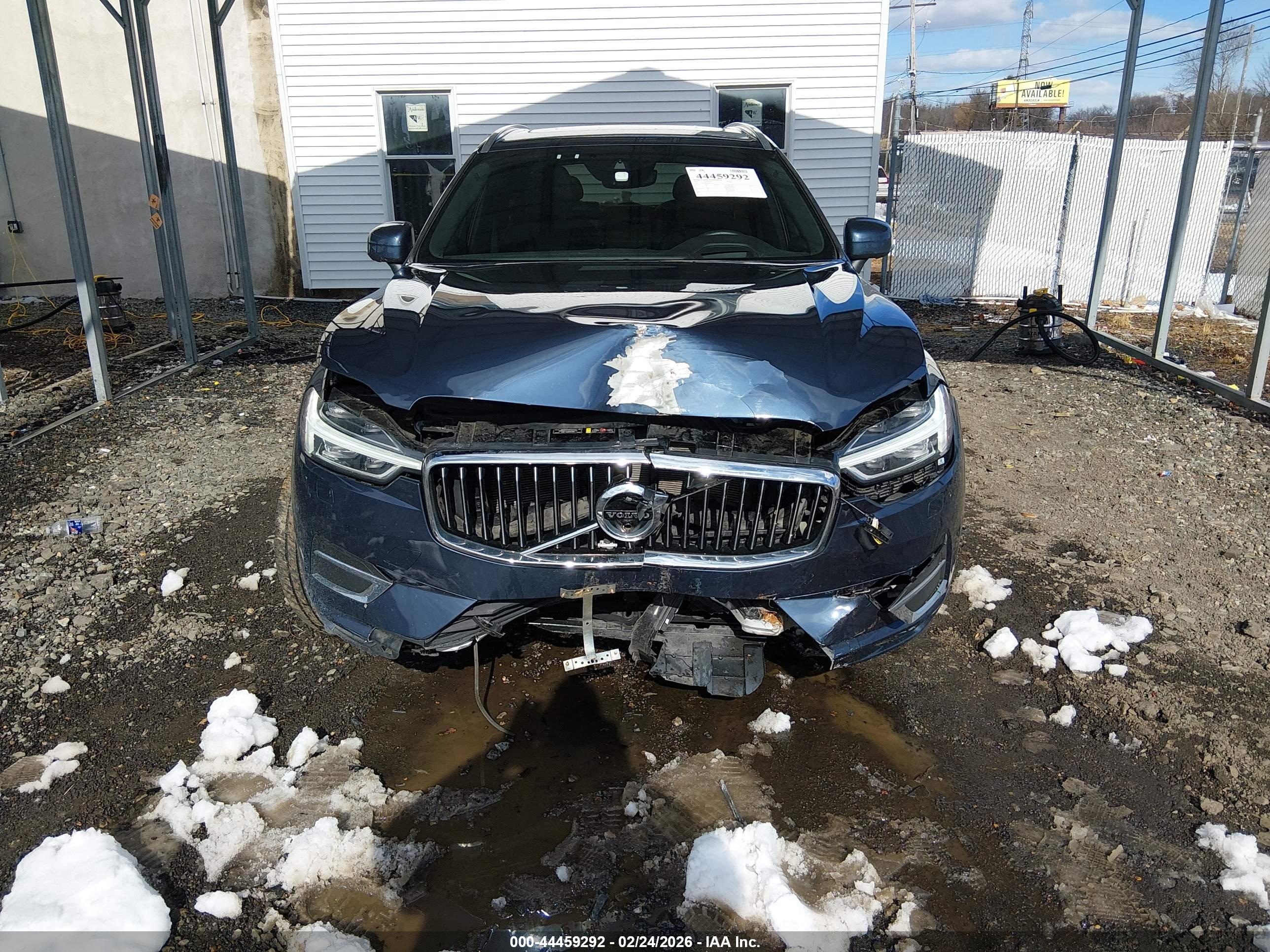 VOLVO XC60 image 6