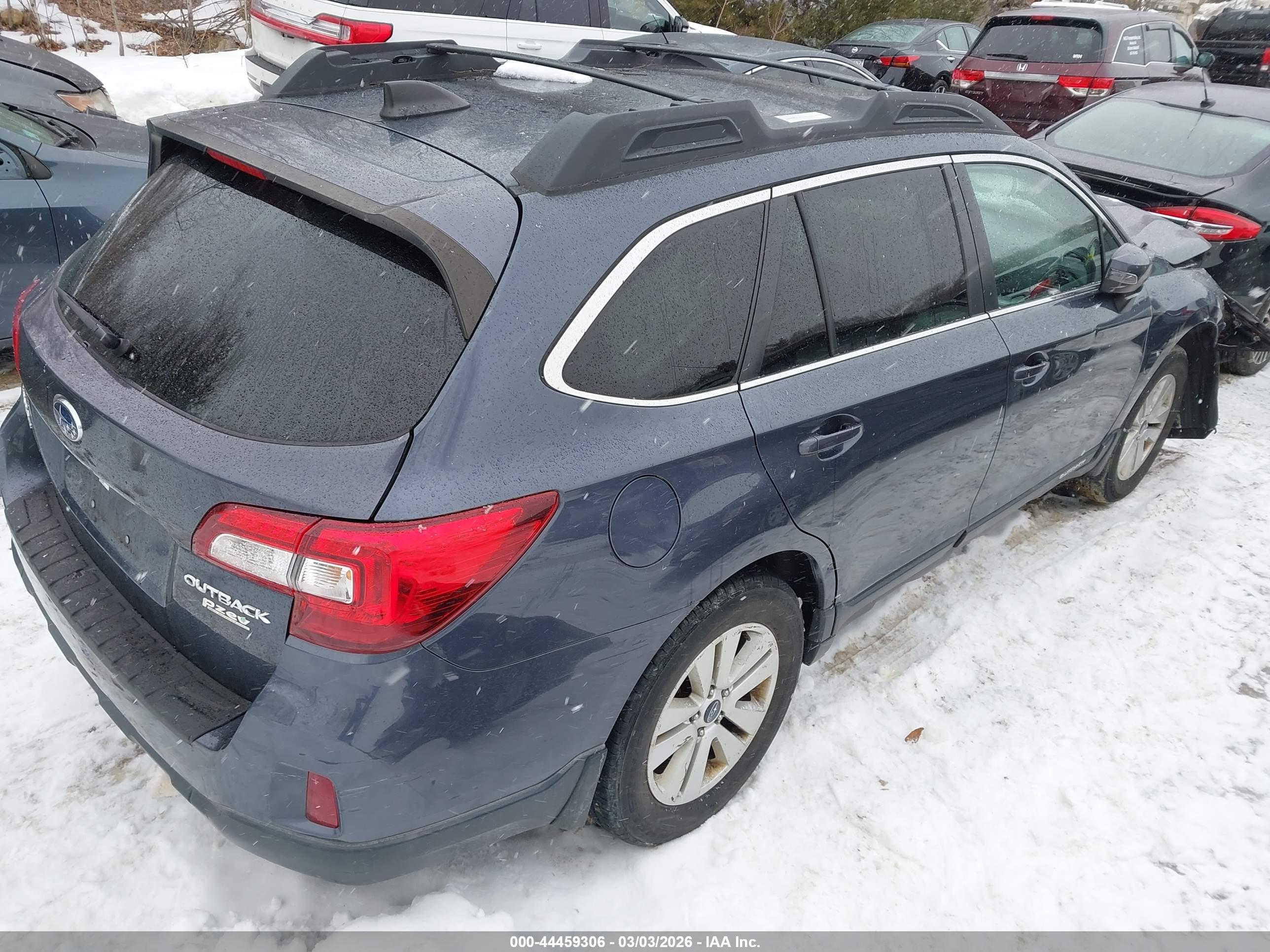 SUBARU OUTBACK image 4