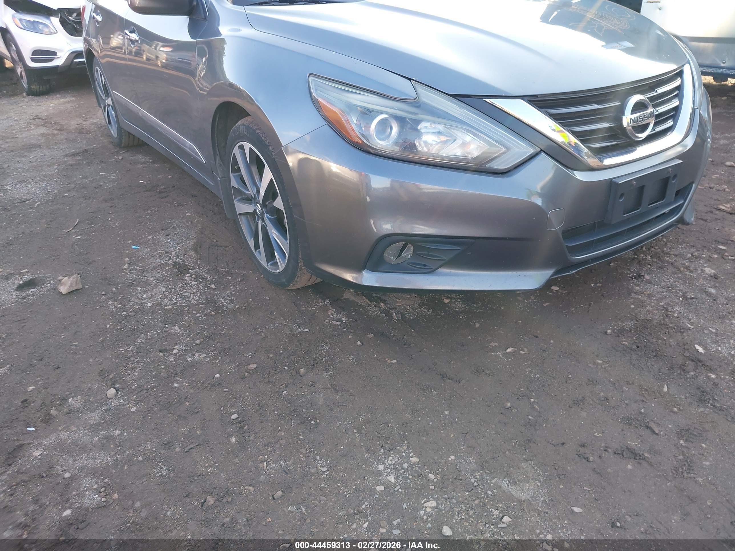 NISSAN ALTIMA image 6