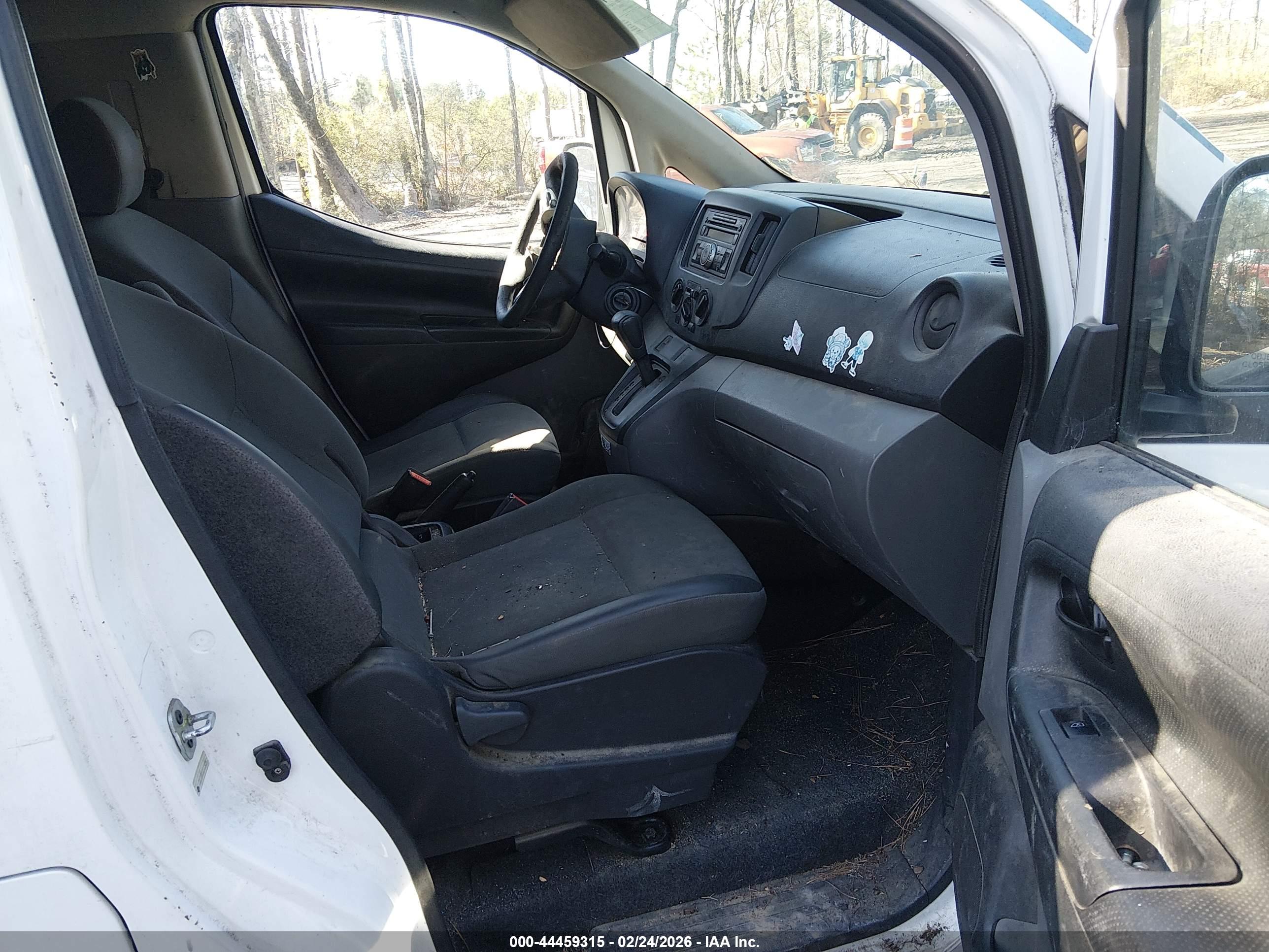 NISSAN NV200 image 5