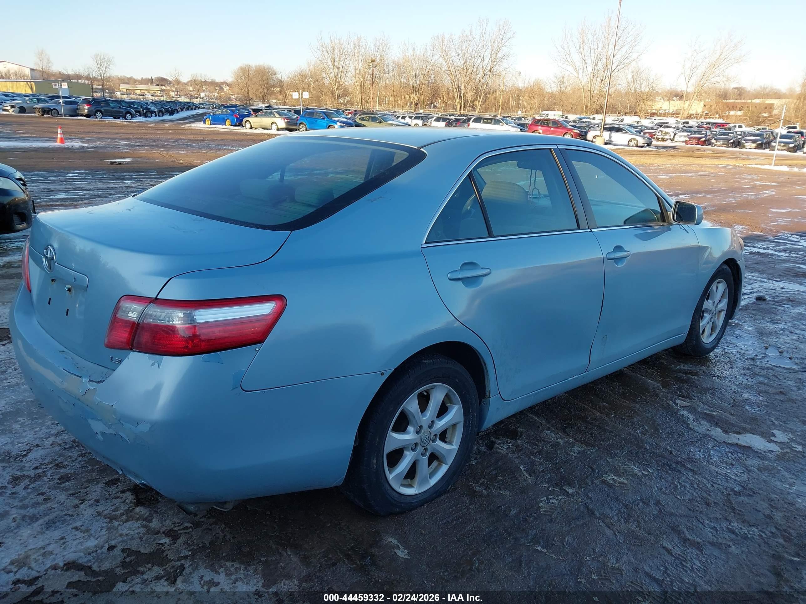 TOYOTA CAMRY image 4