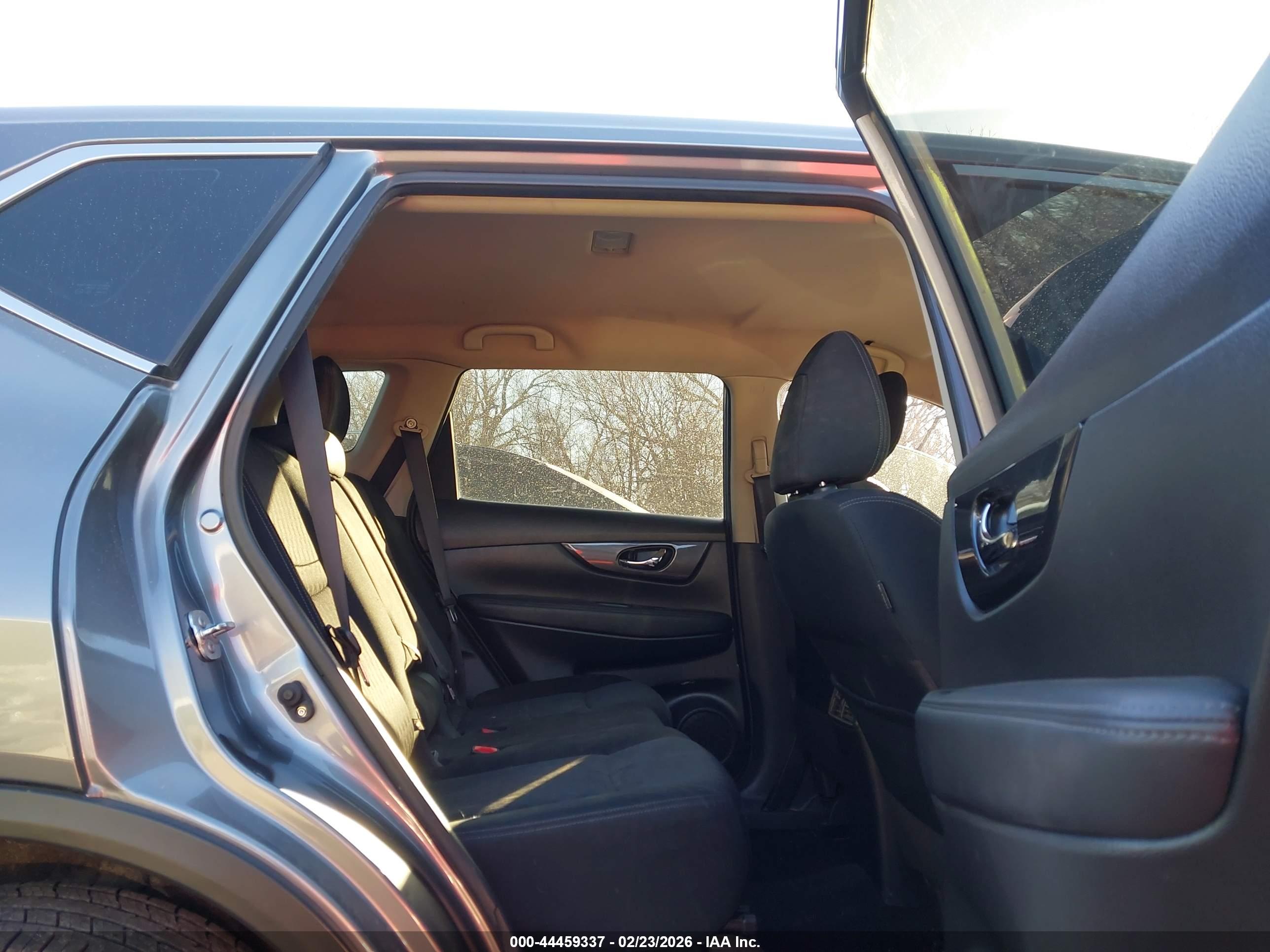NISSAN ROGUE image 8