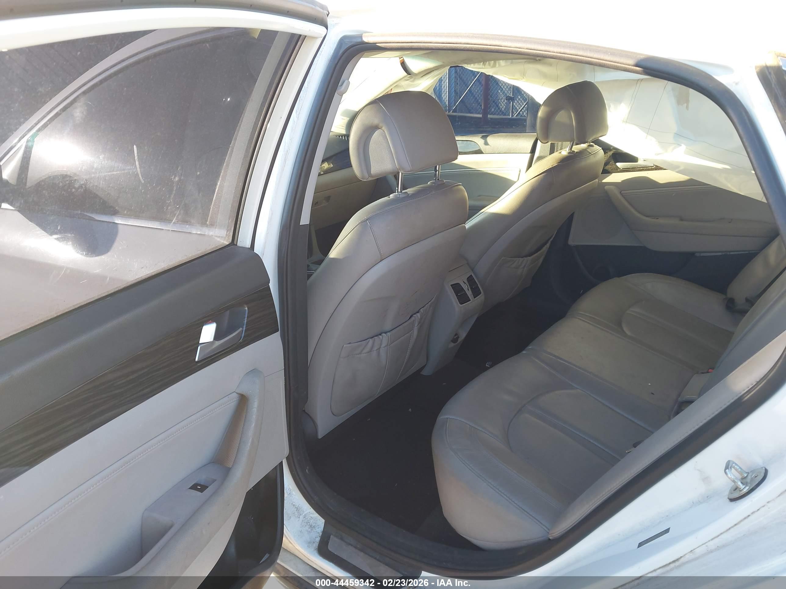HYUNDAI SONATA image 8