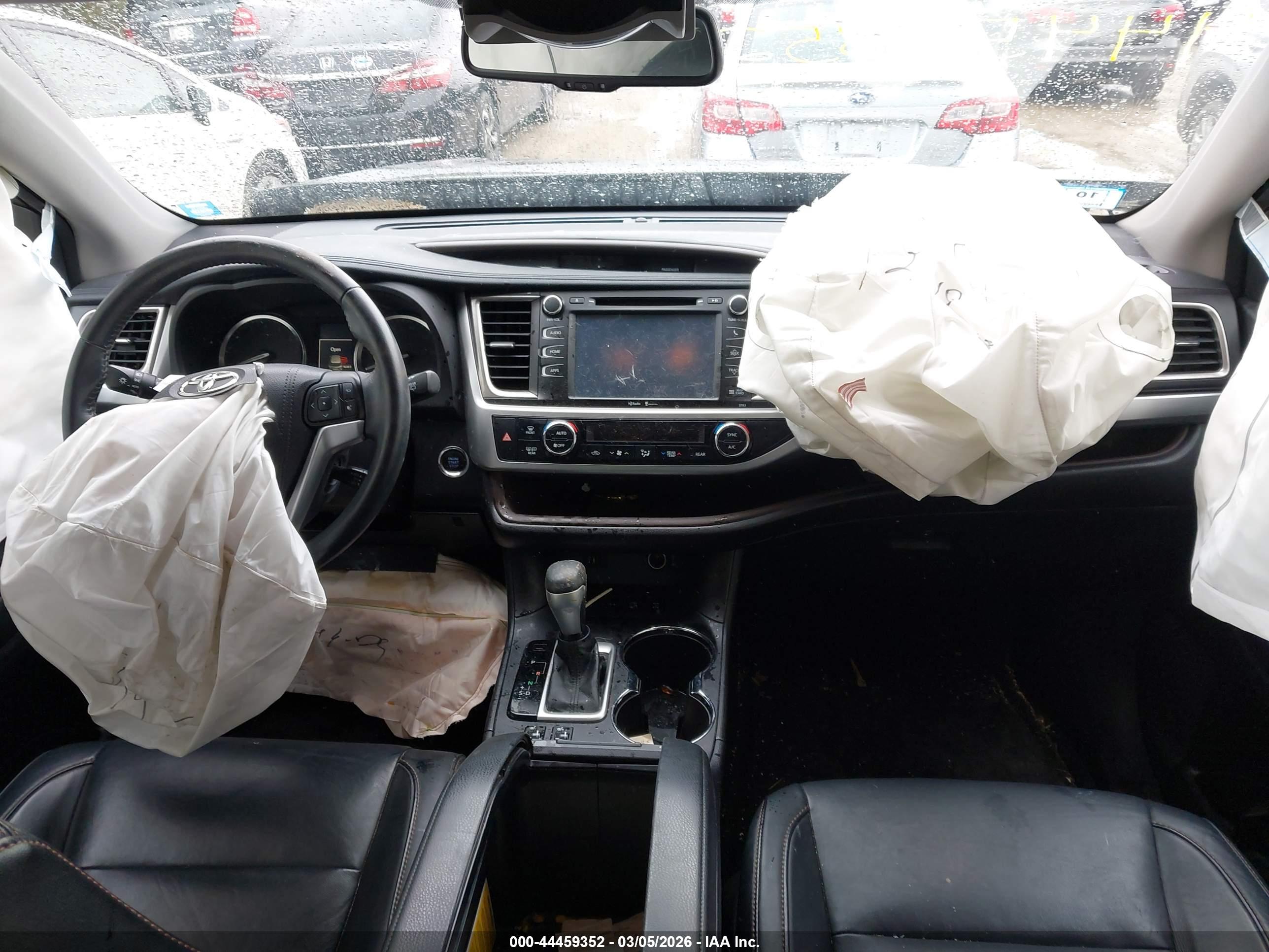 TOYOTA HIGHLANDER image 5