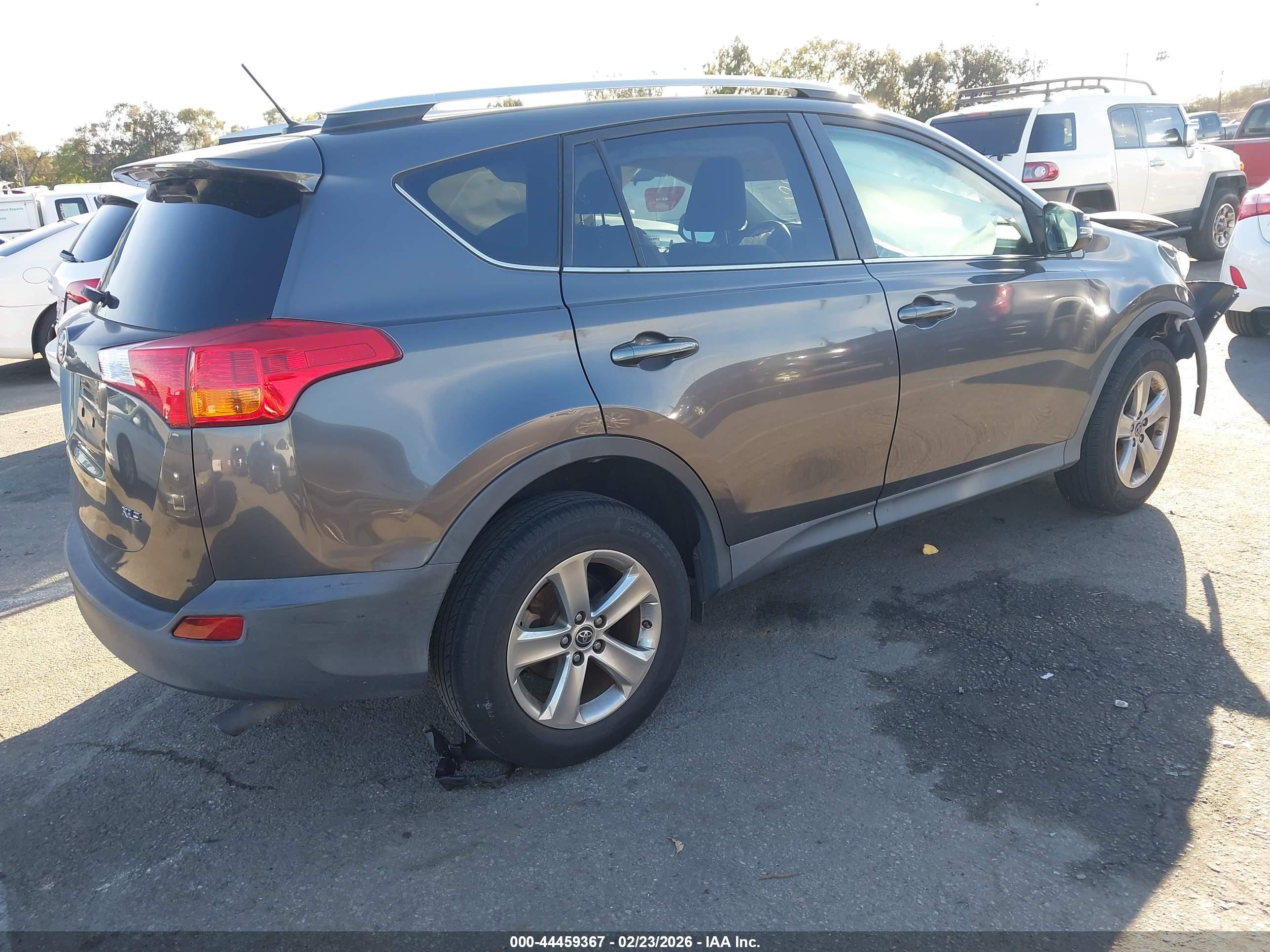 TOYOTA RAV4 image 4