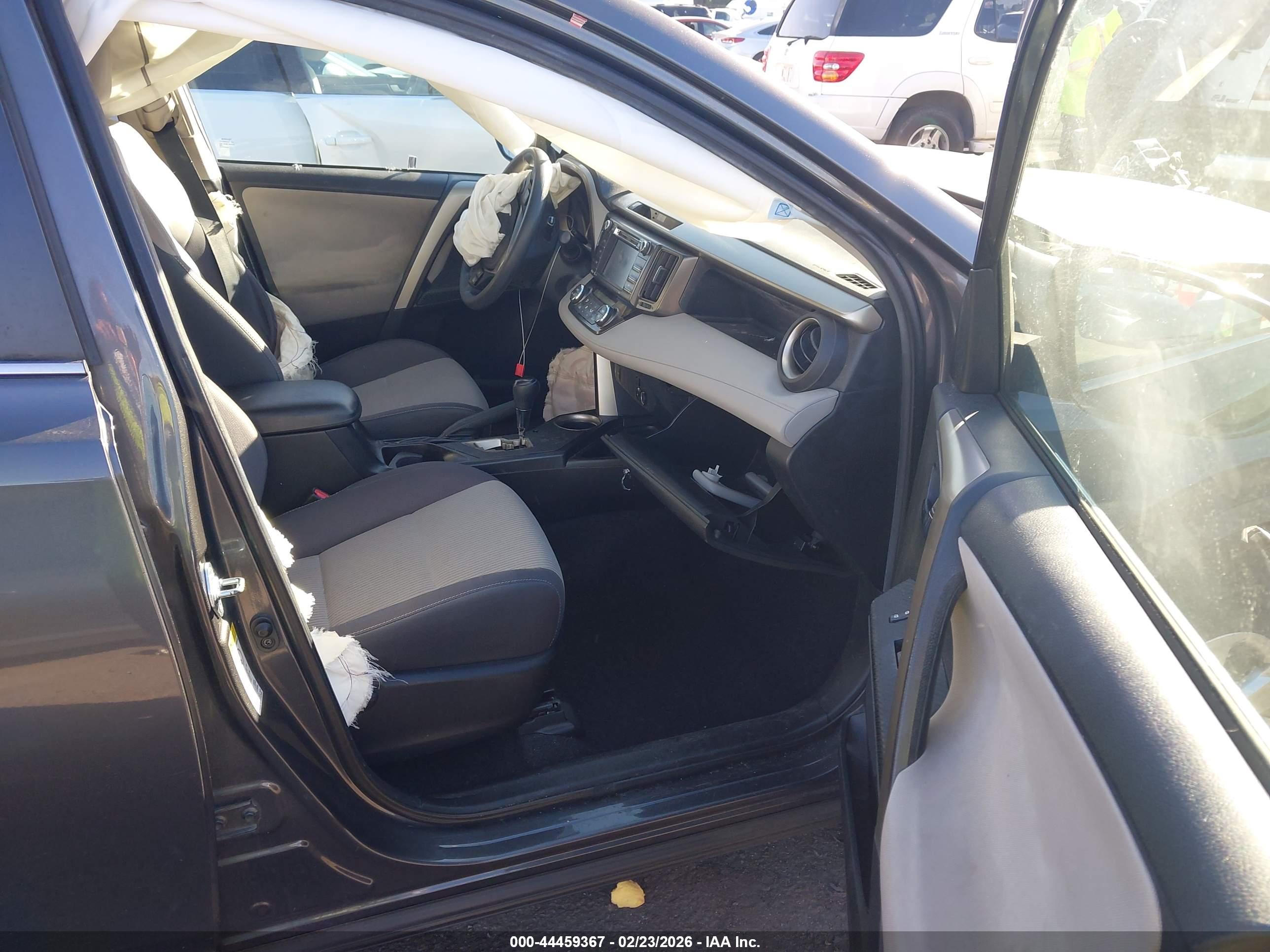 TOYOTA RAV4 image 5
