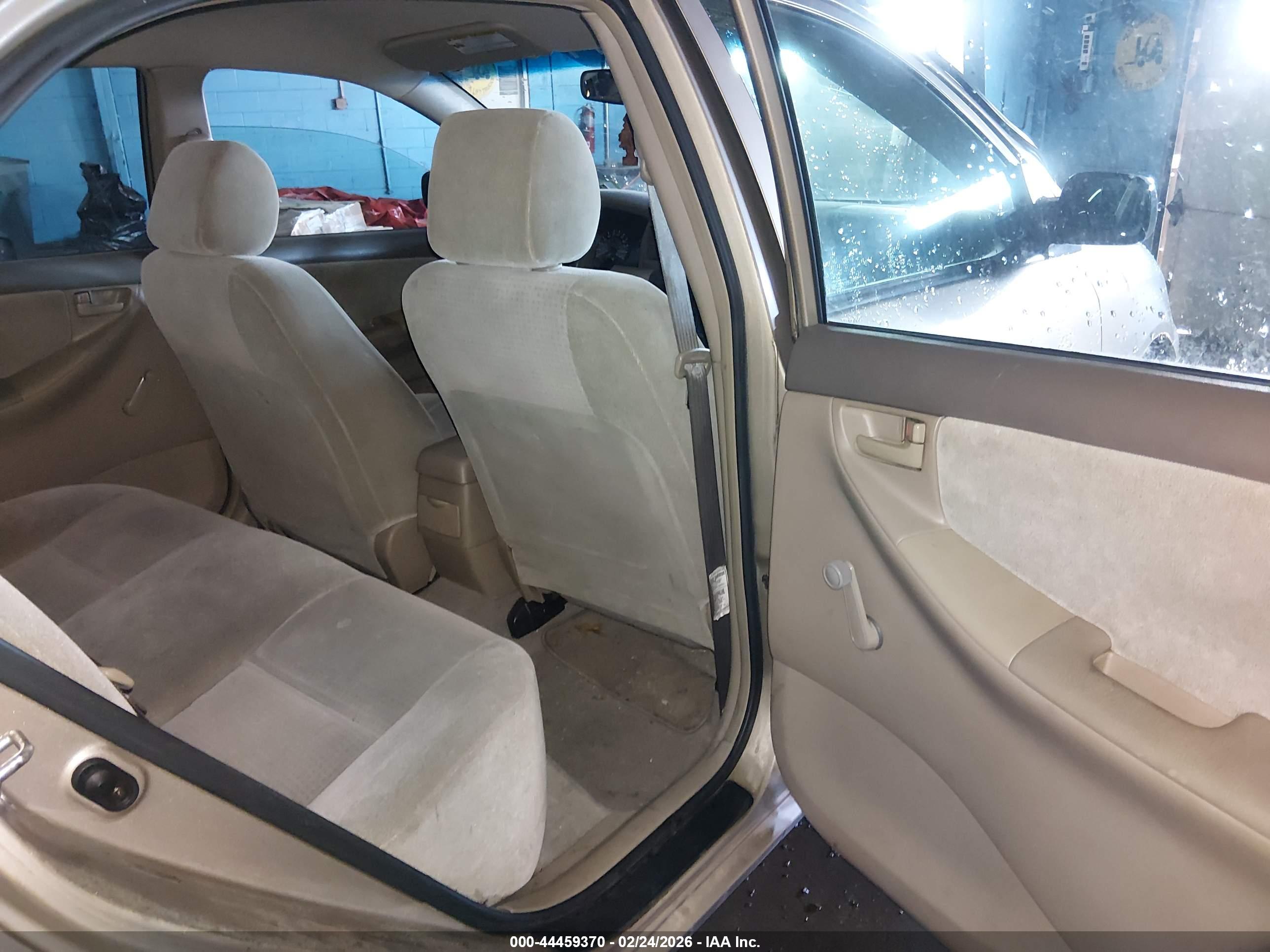 TOYOTA COROLLA image 8