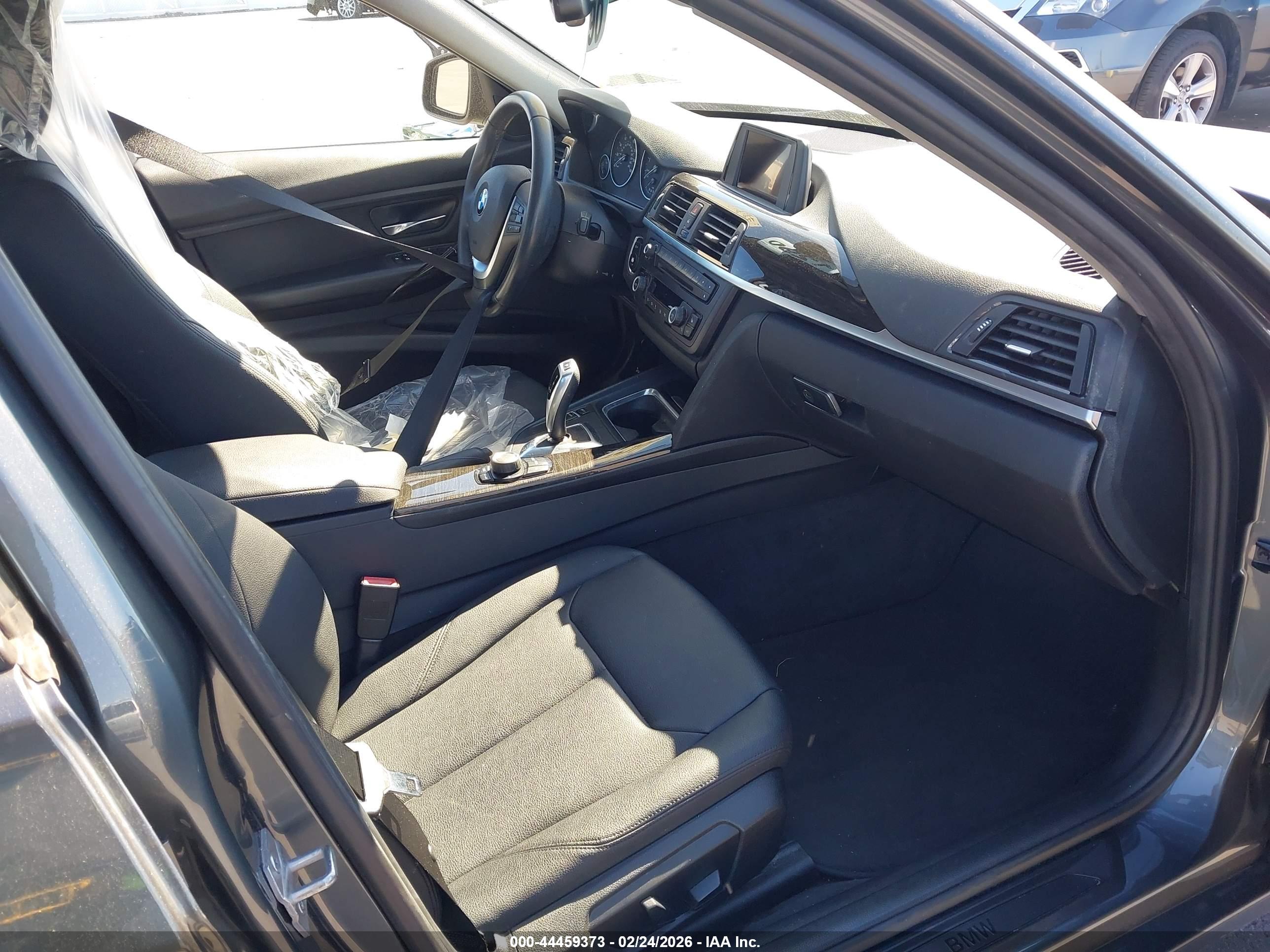 BMW 328I image 5