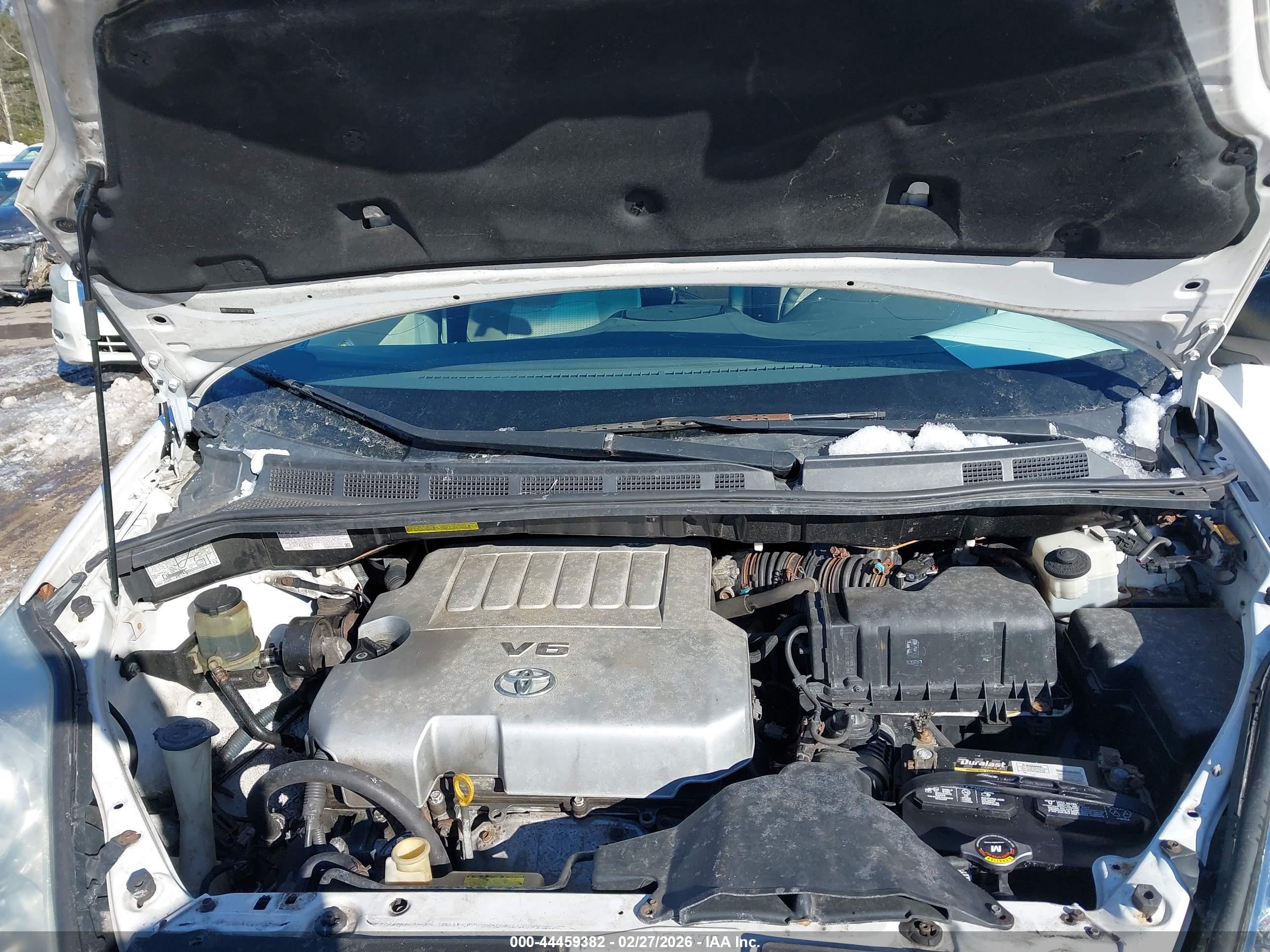 TOYOTA SIENNA image 10