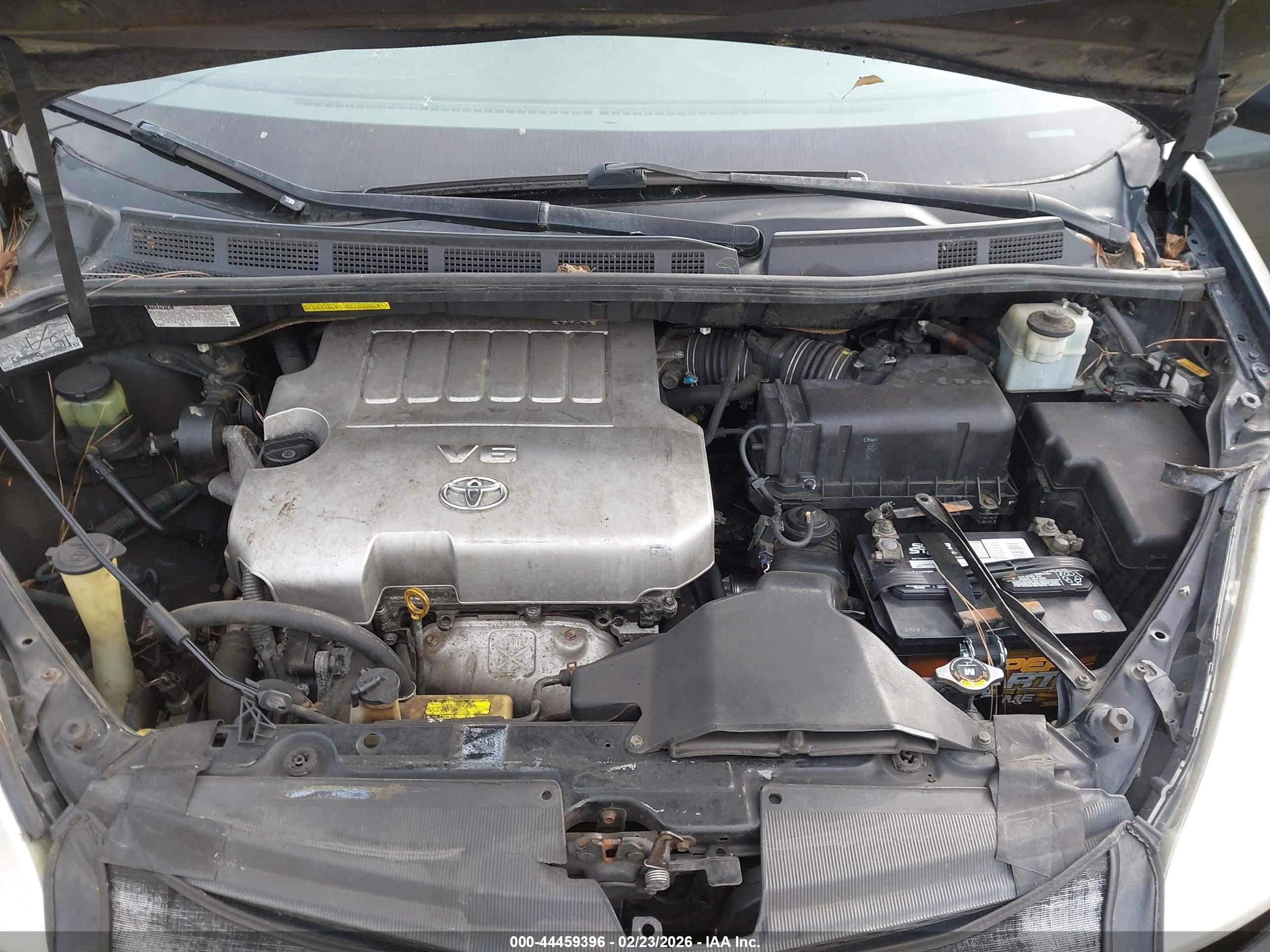 TOYOTA SIENNA image 10