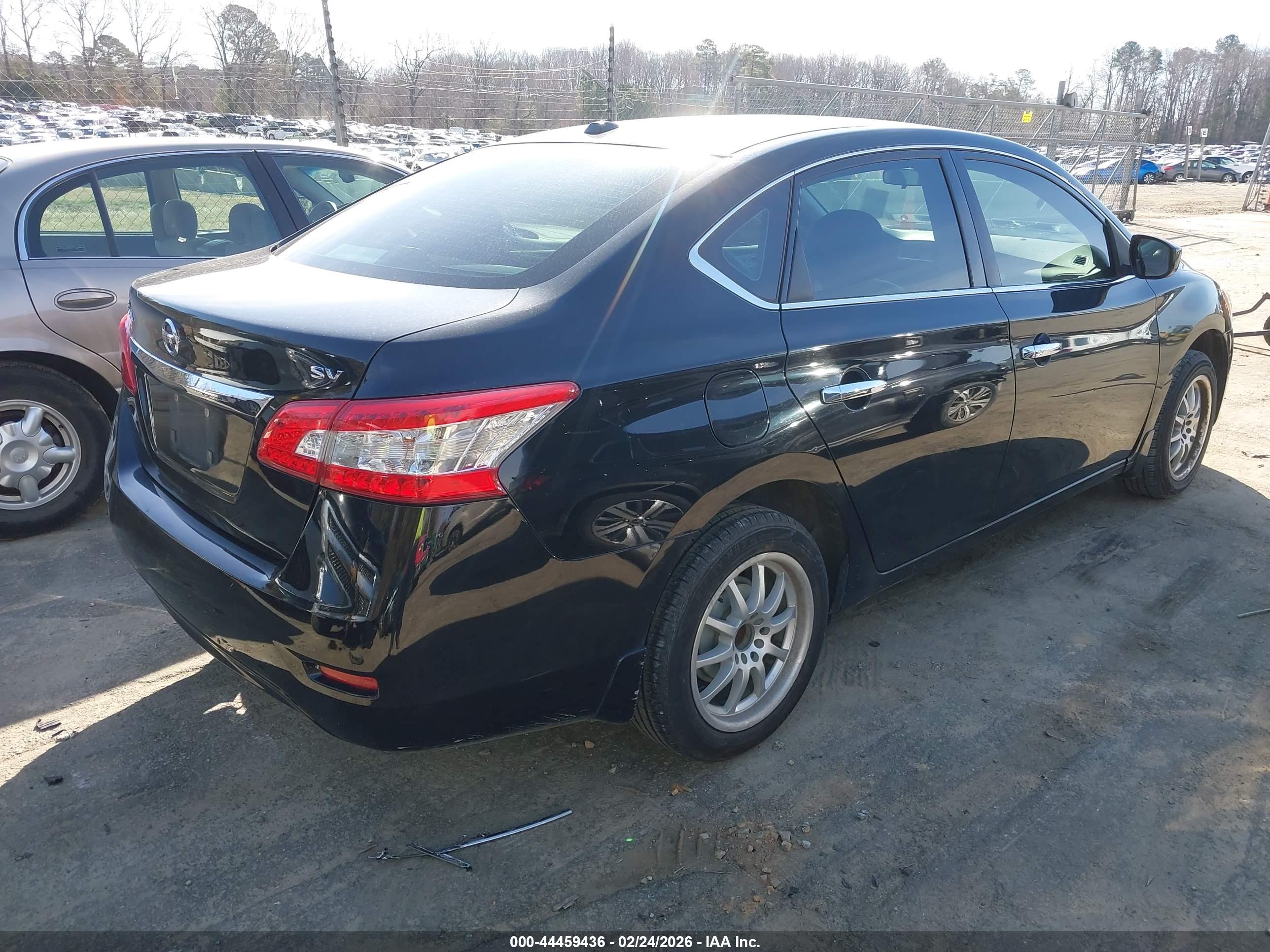 NISSAN SENTRA image 4