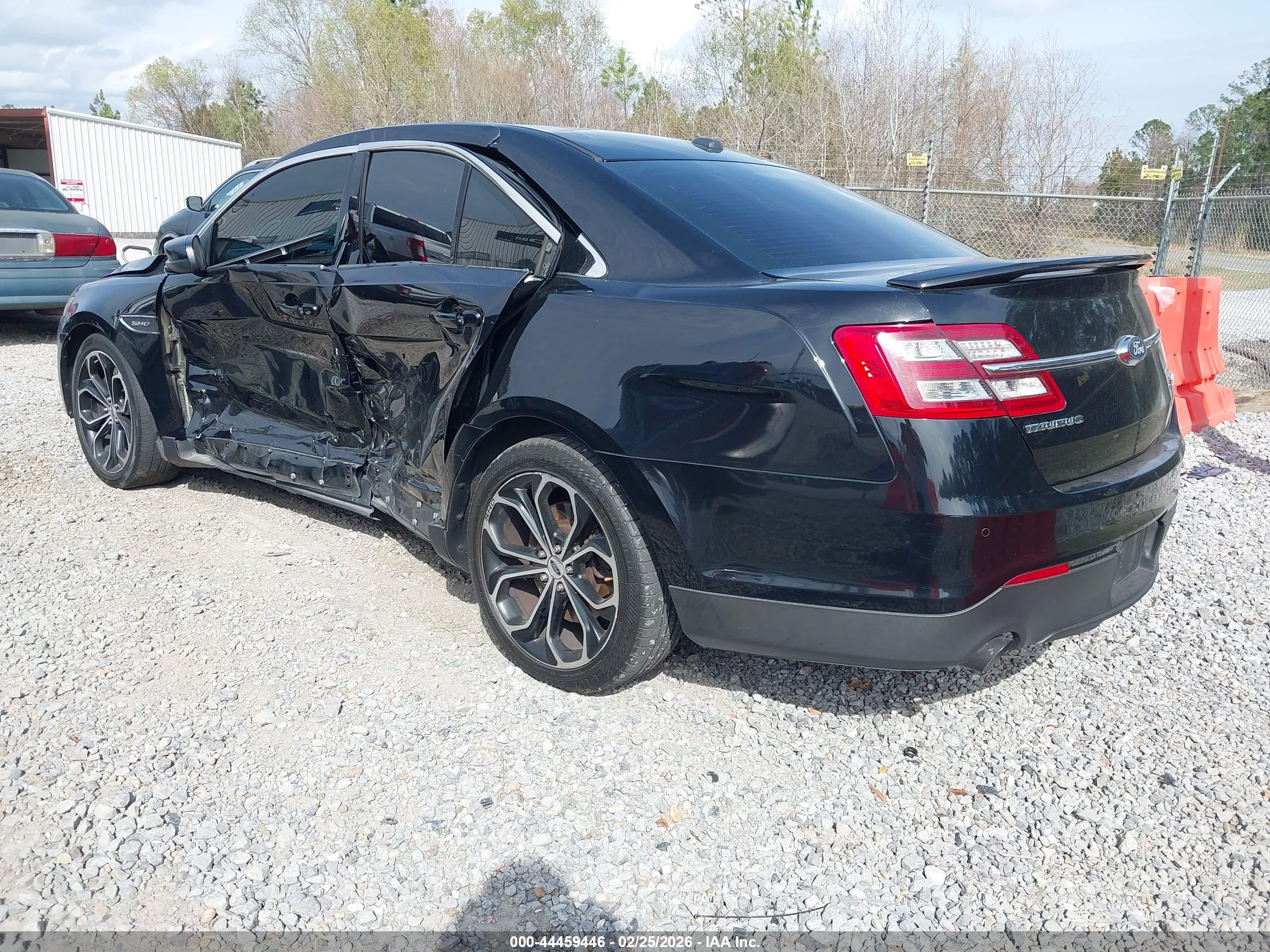 FORD TAURUS image 3