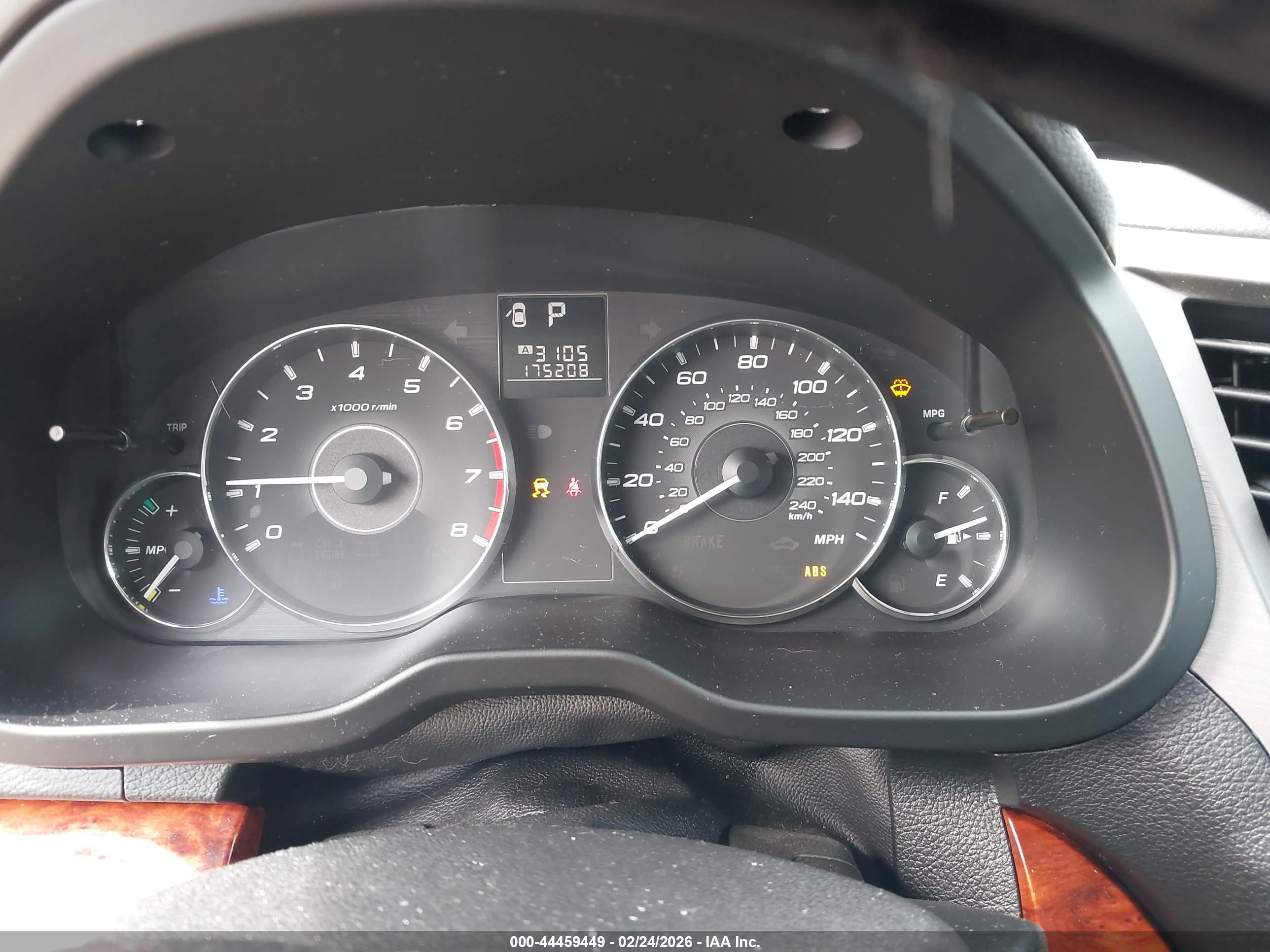 SUBARU OUTBACK image 7