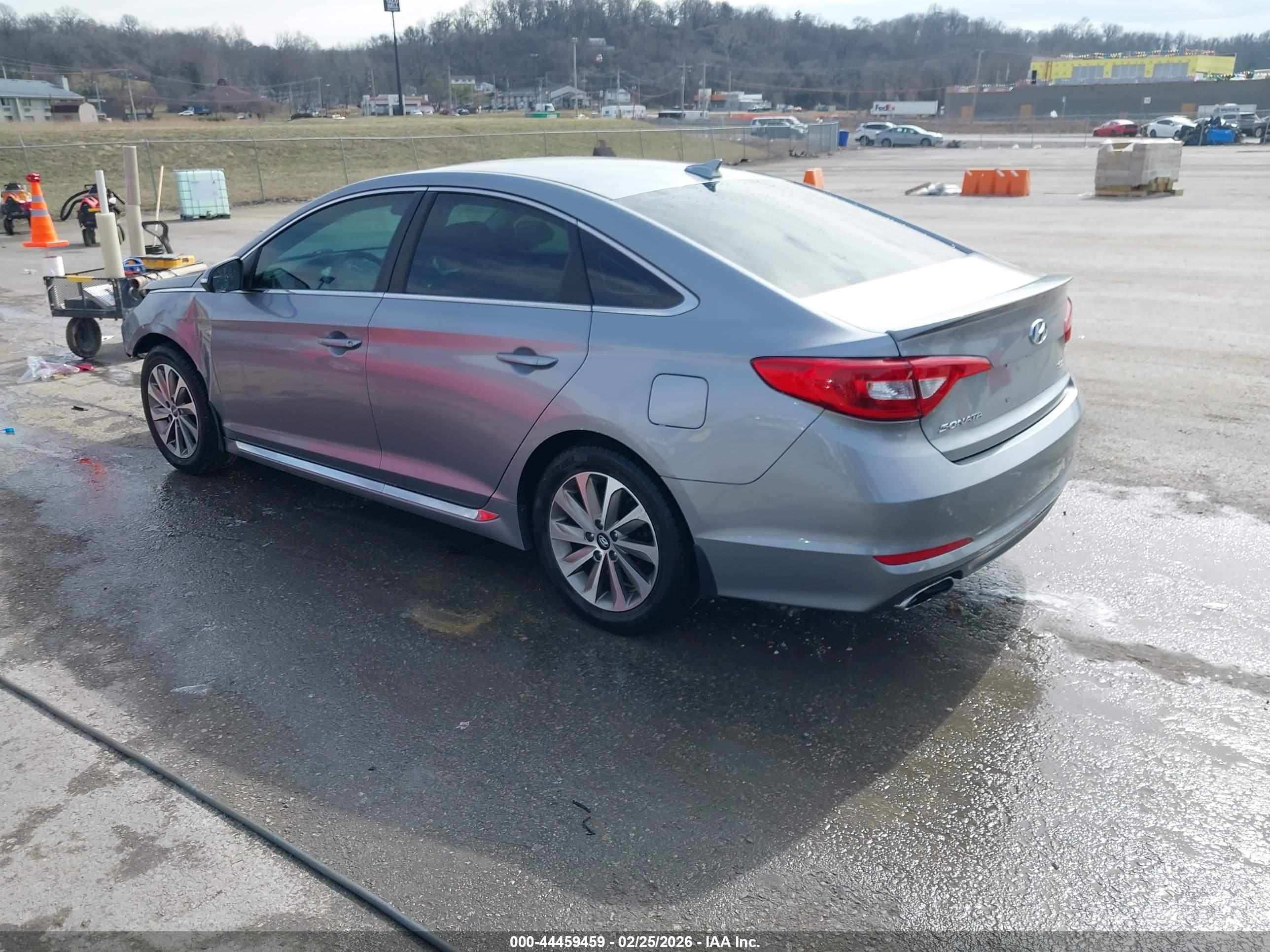 HYUNDAI SONATA image 3