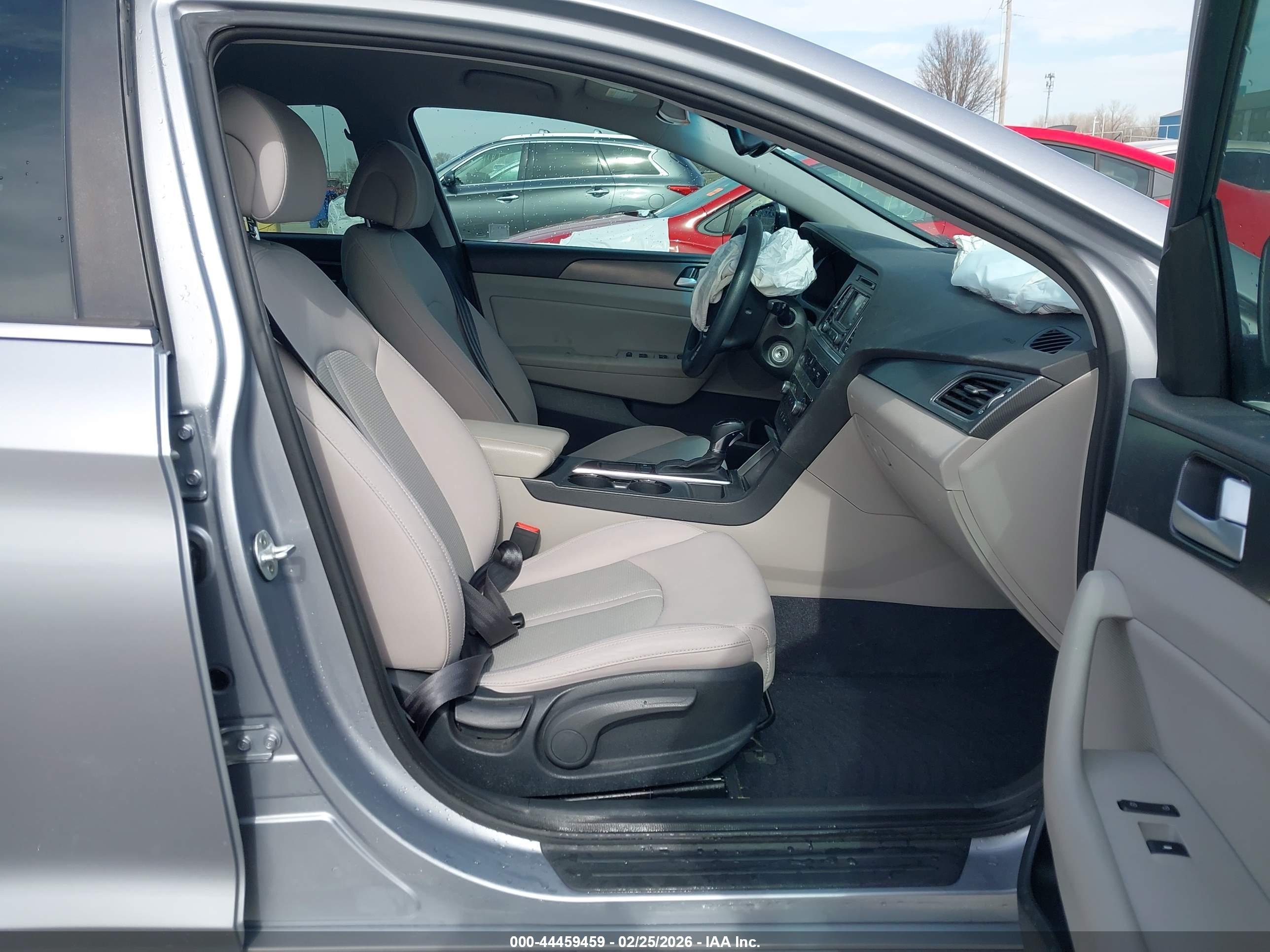 HYUNDAI SONATA image 5