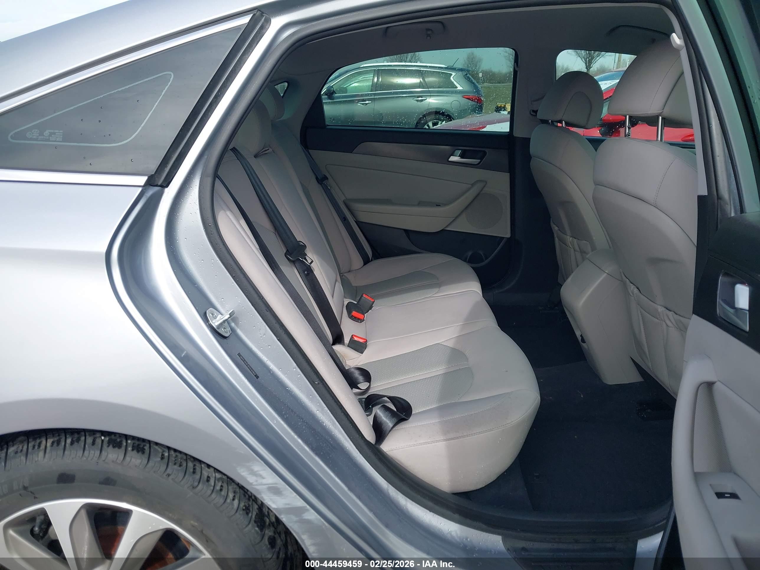 HYUNDAI SONATA image 8