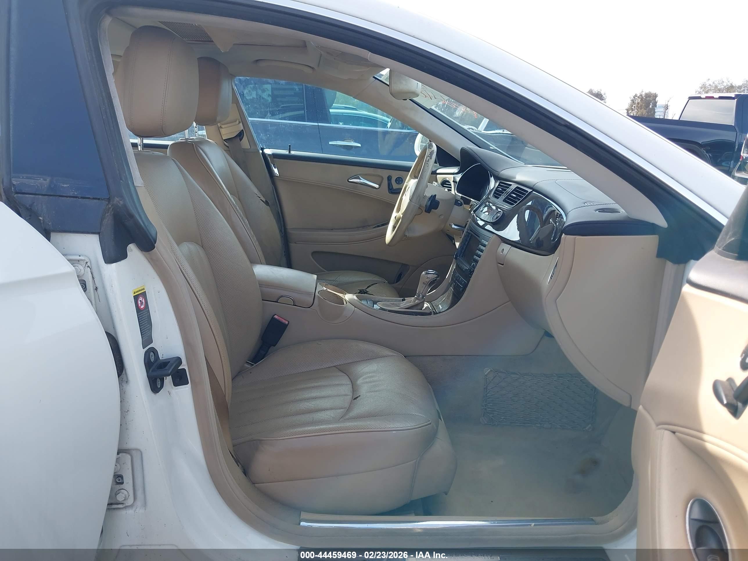 MERCEDES-BENZ CLS image 5