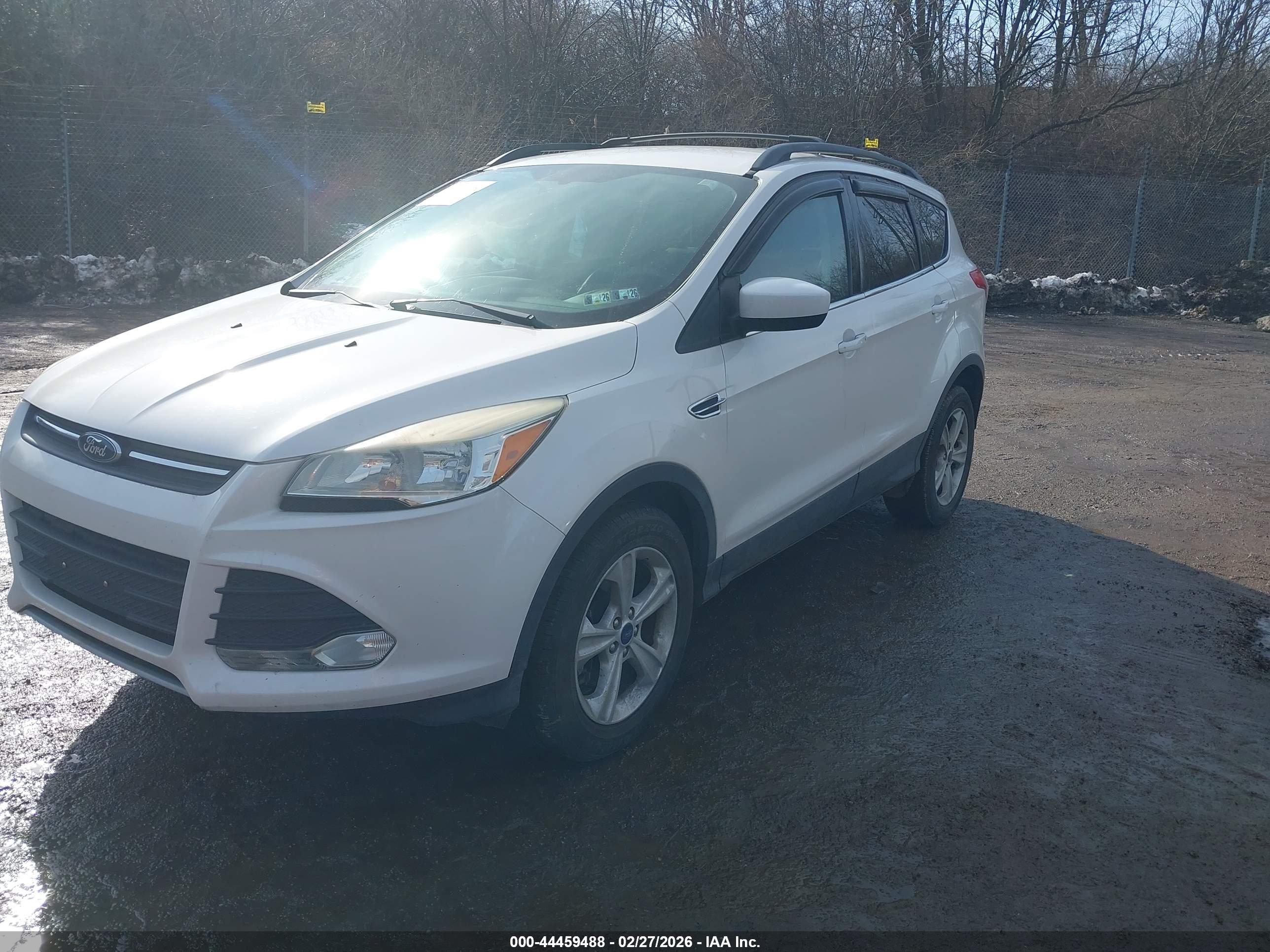 FORD ESCAPE image 2