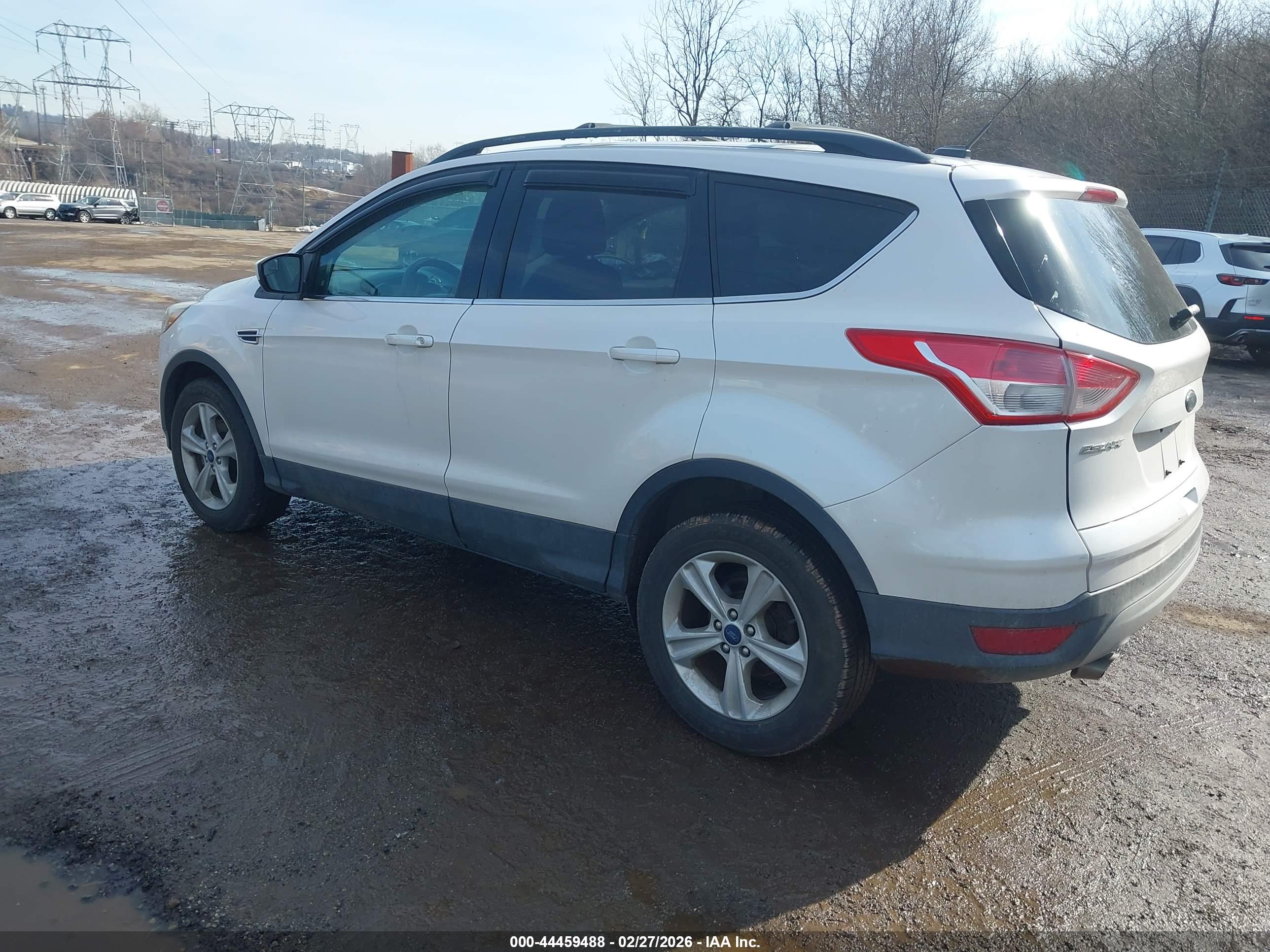 FORD ESCAPE image 3