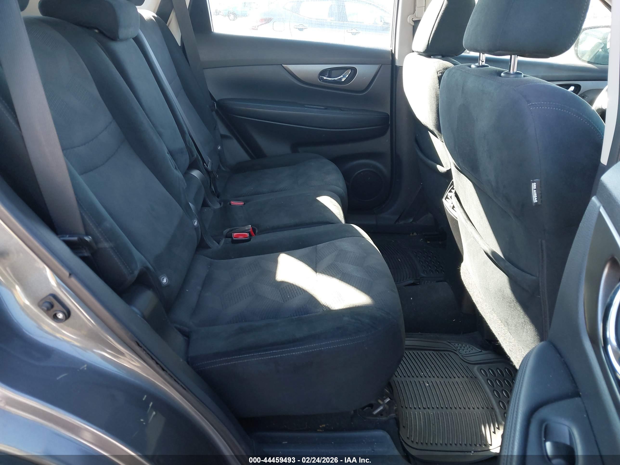 NISSAN ROGUE image 8