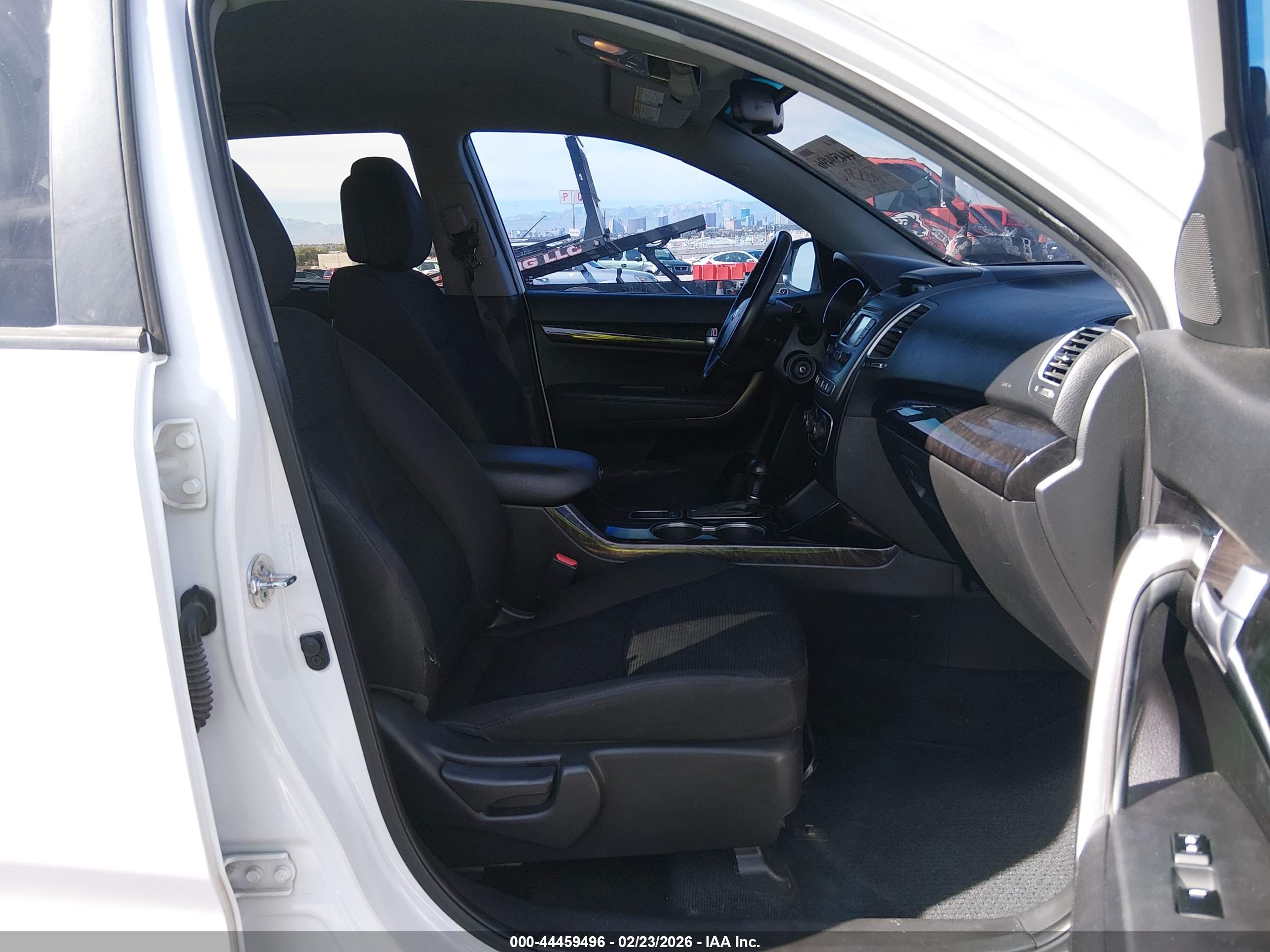 KIA SORENTO image 5