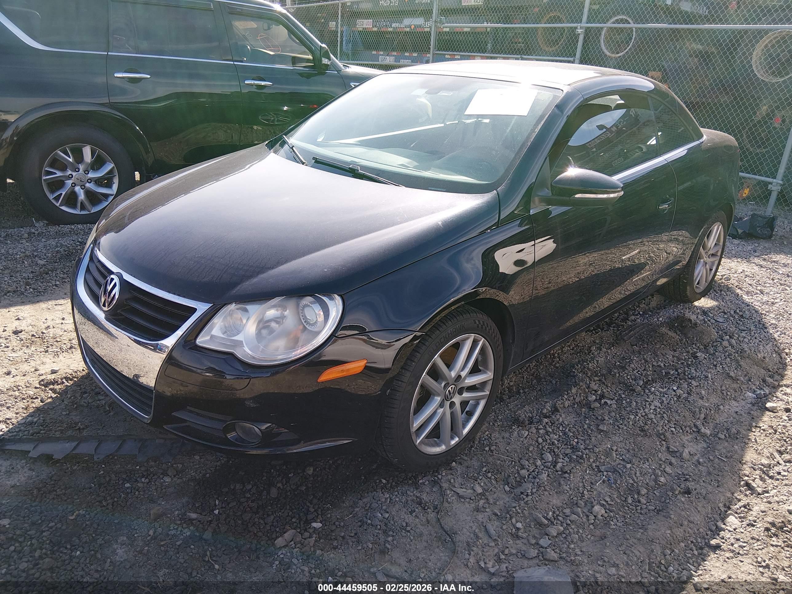 VOLKSWAGEN EOS image 2