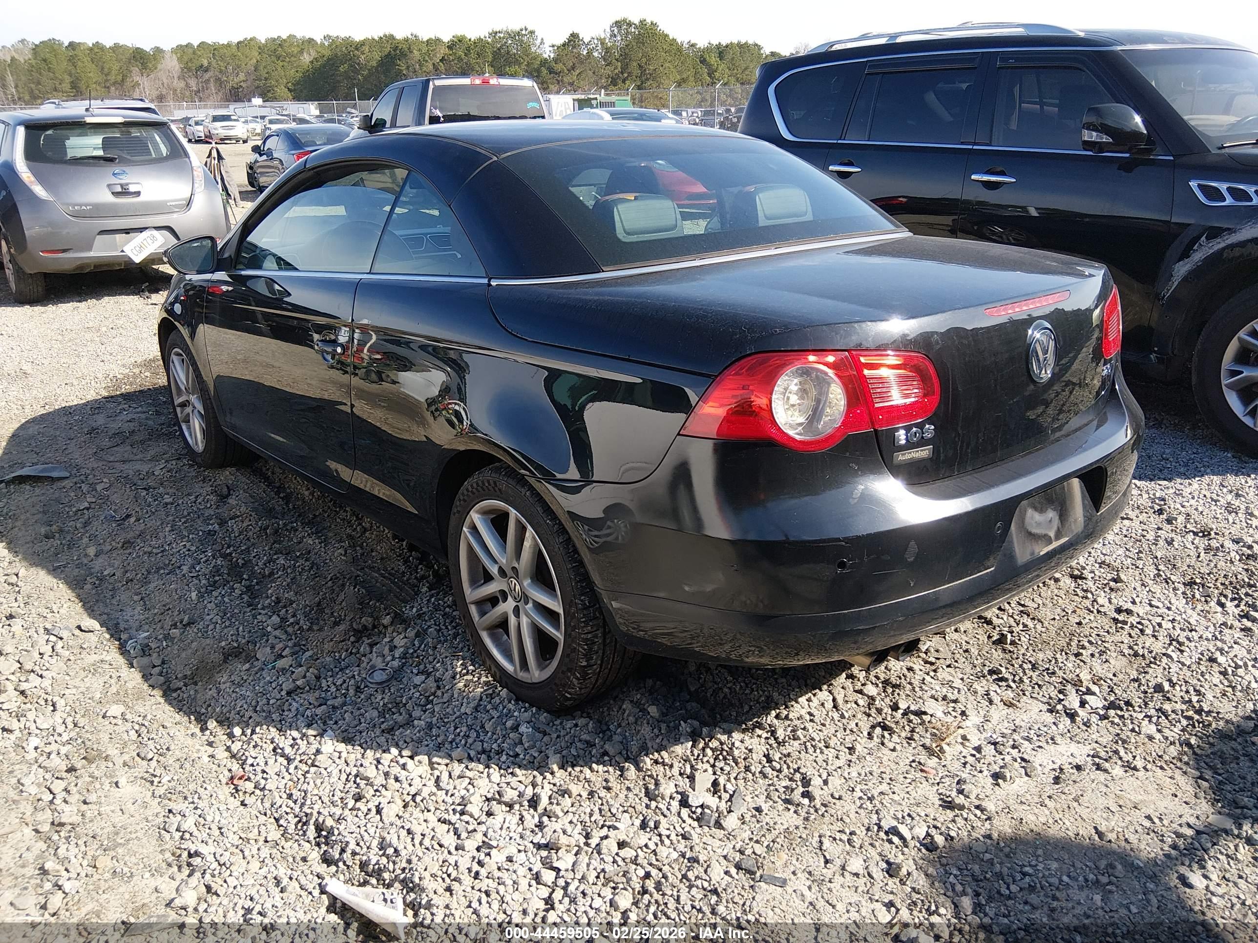 VOLKSWAGEN EOS image 3