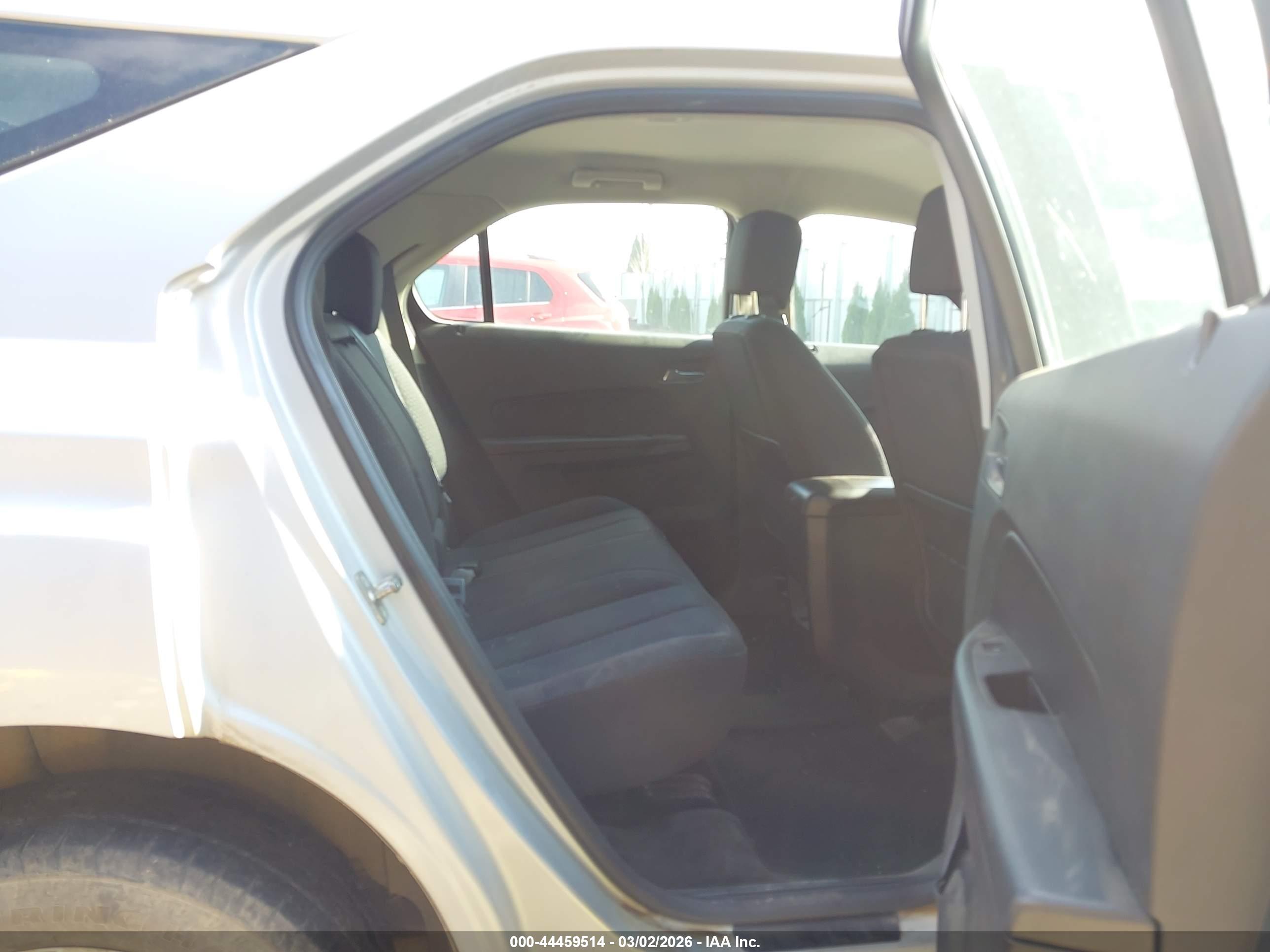CHEVROLET EQUINOX image 8