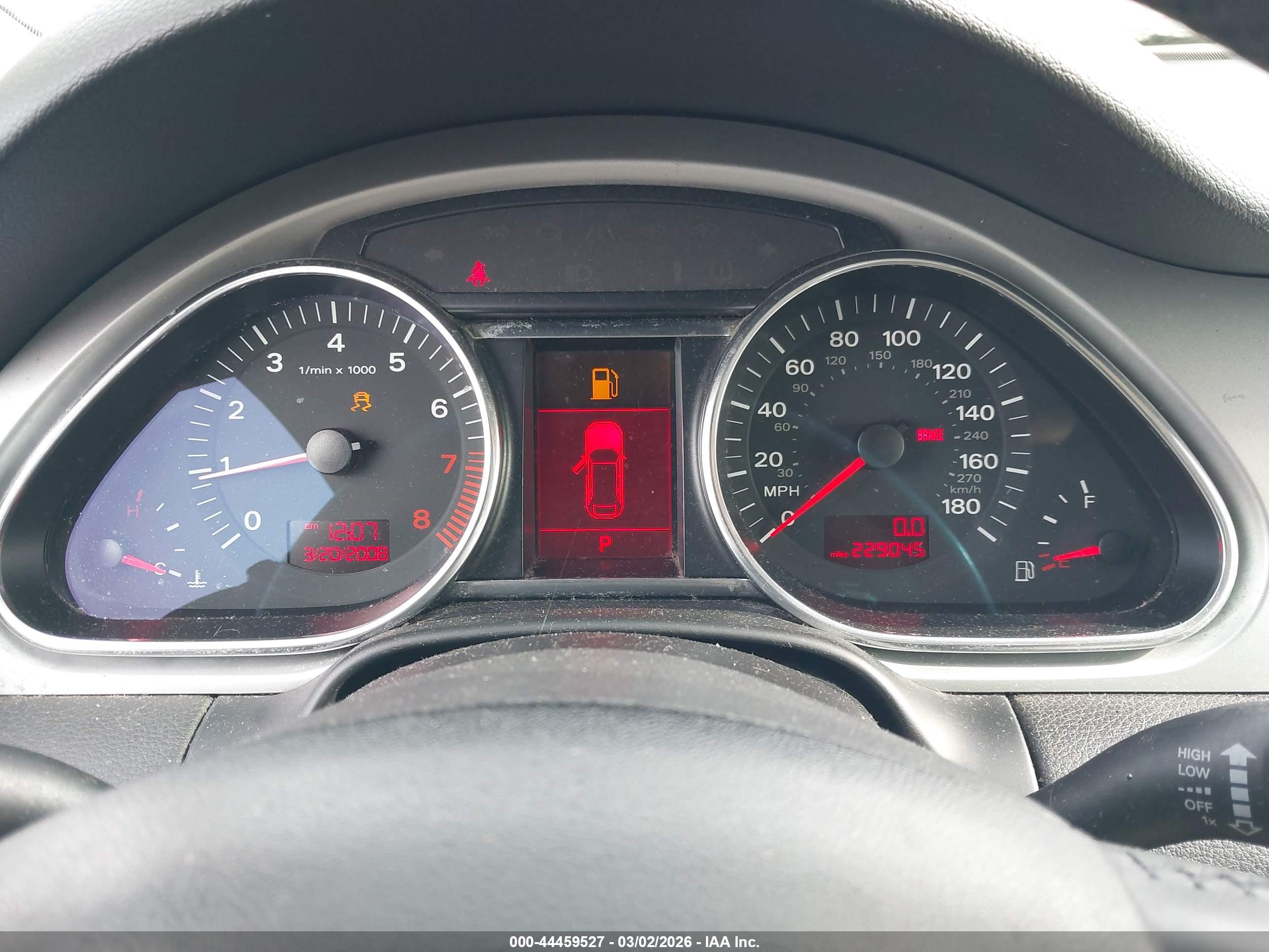 AUDI Q7 image 7
