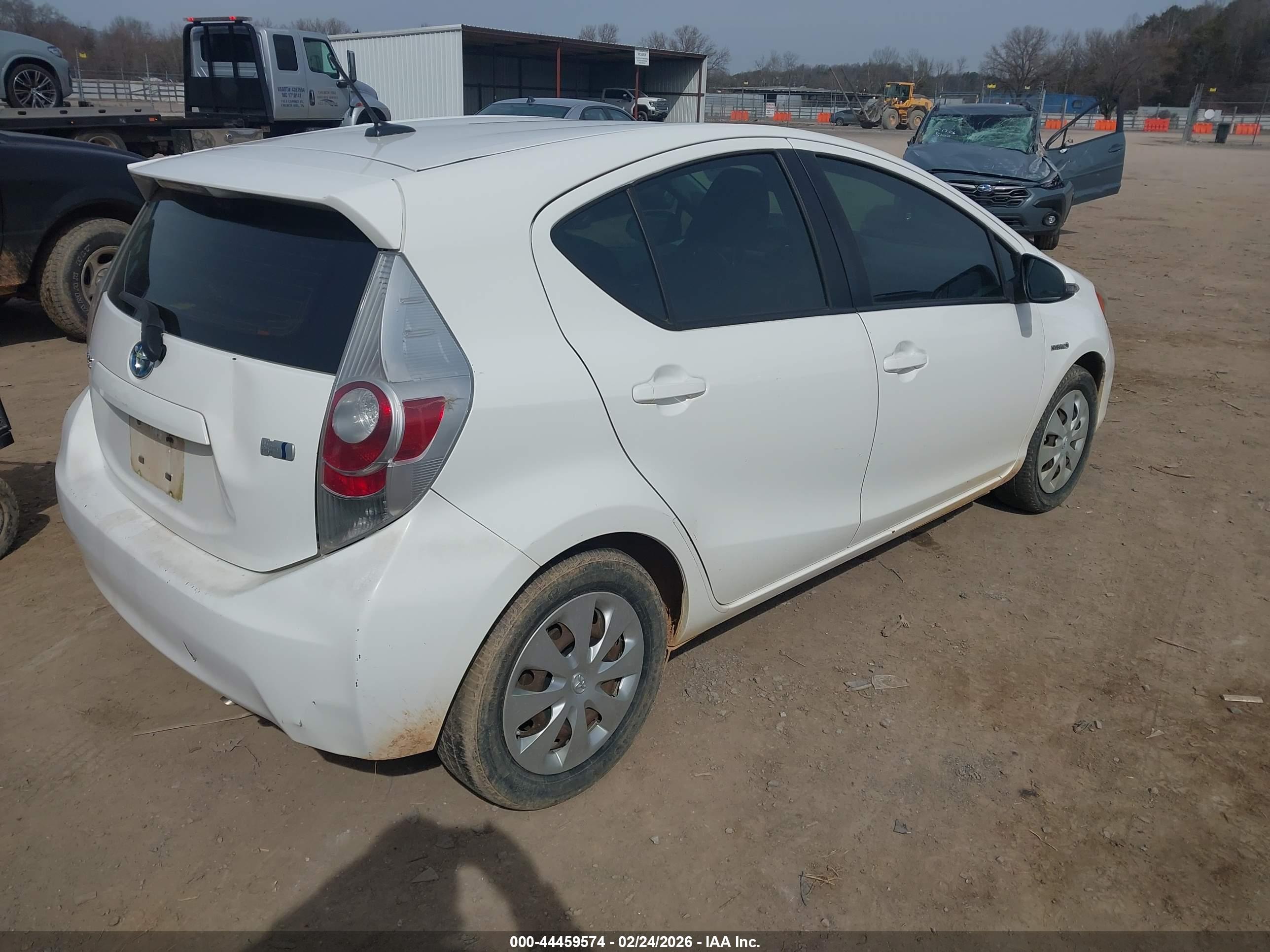TOYOTA PRIUS image 4