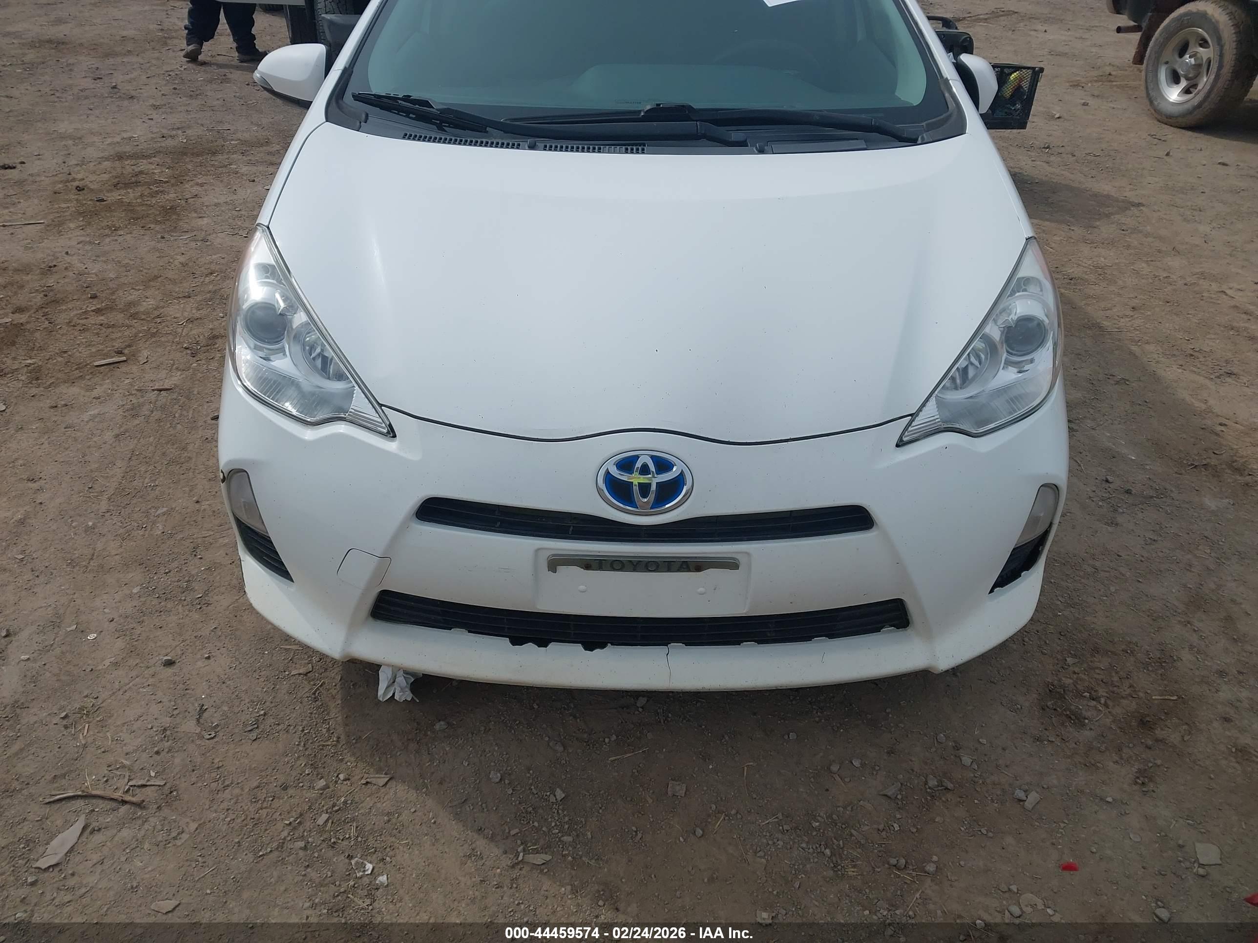 TOYOTA PRIUS image 6