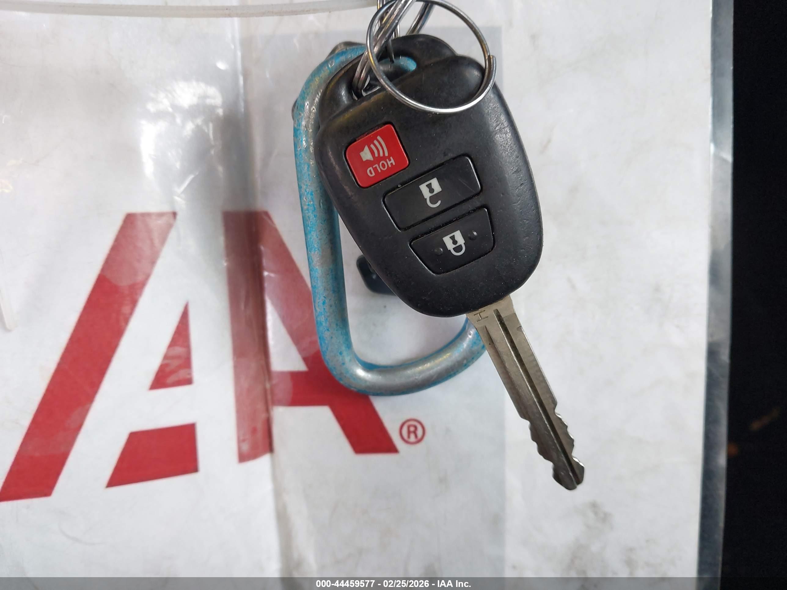 TOYOTA RAV4 image 11
