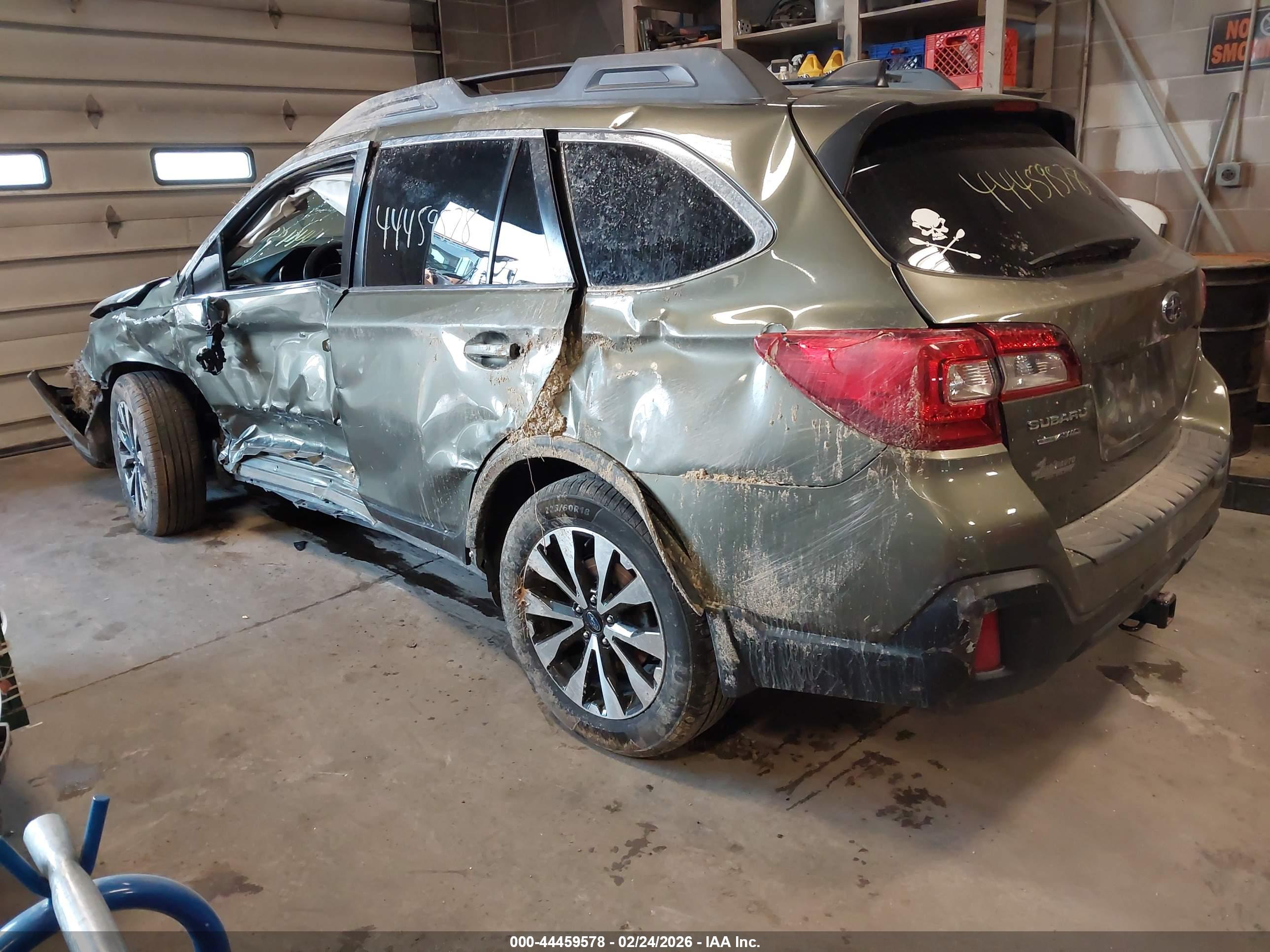 SUBARU OUTBACK image 3