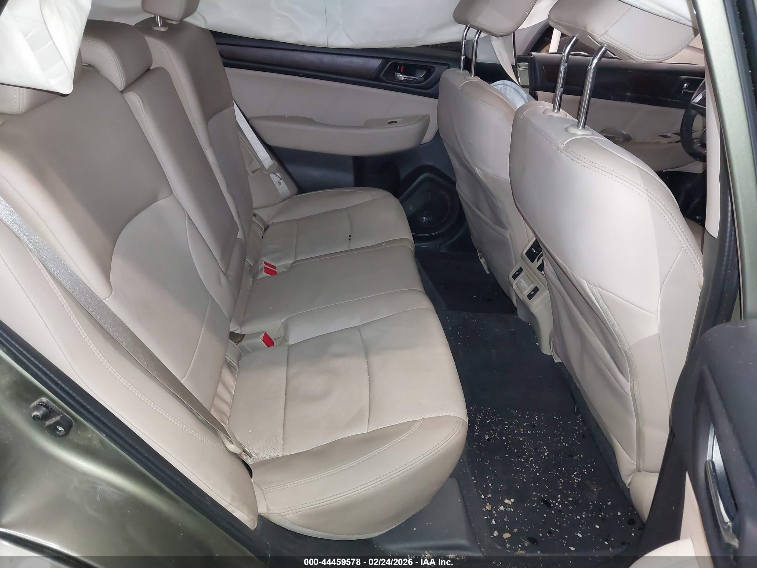SUBARU OUTBACK image 8
