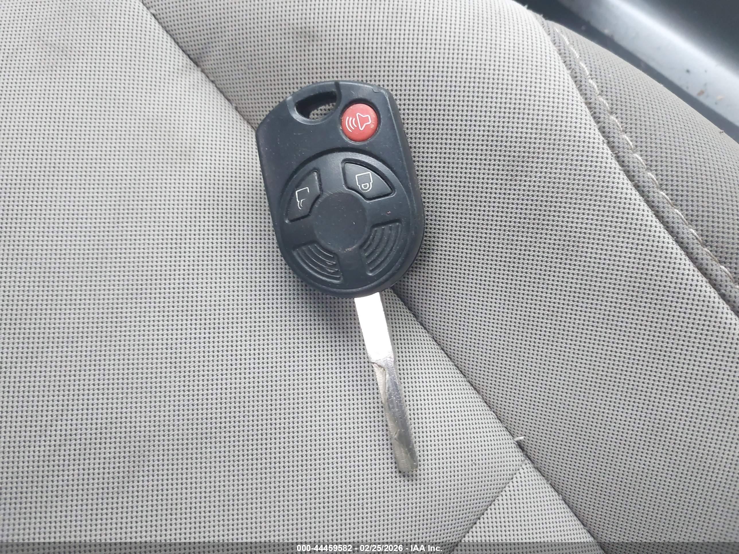 FORD ESCAPE image 11